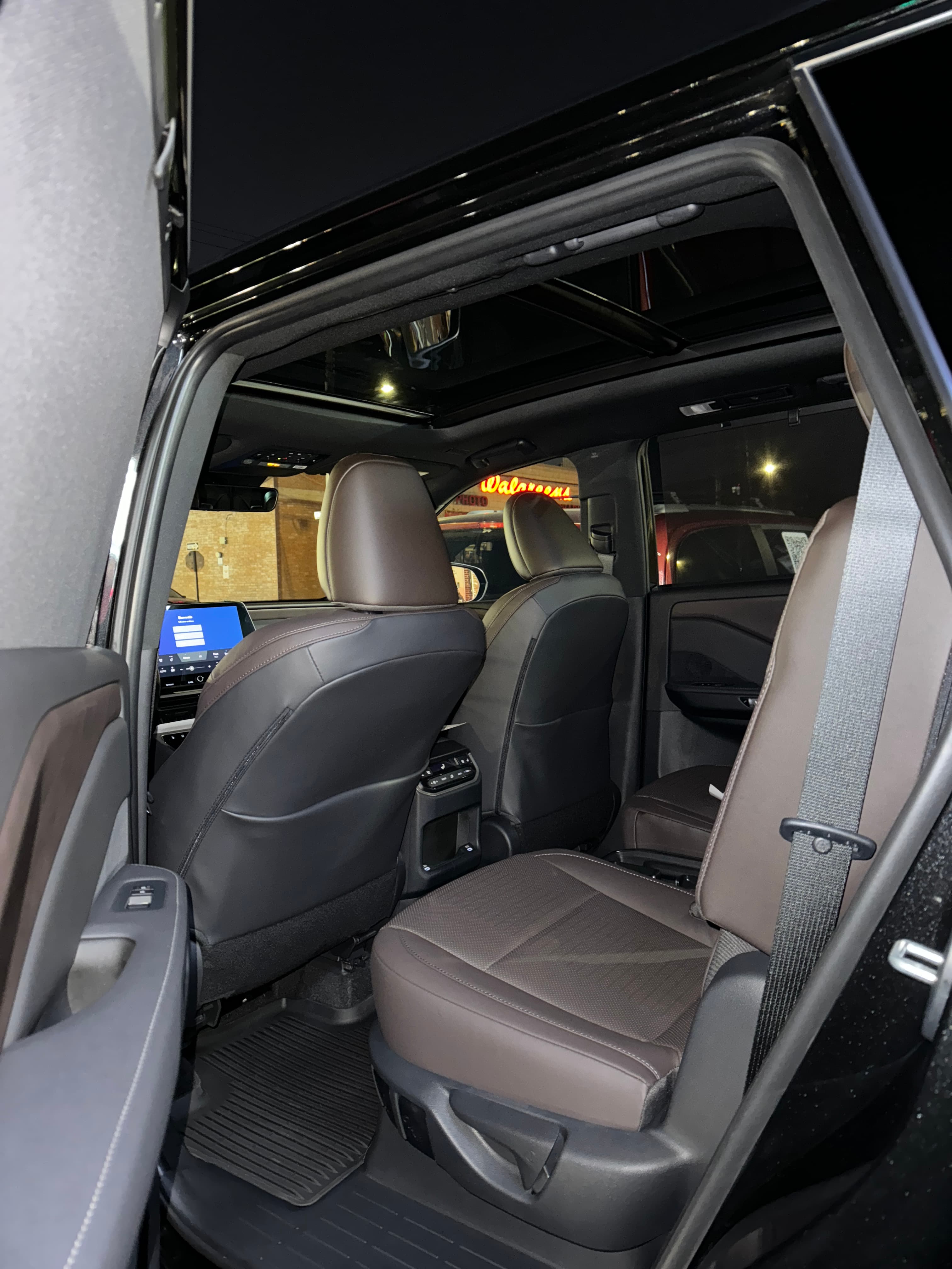 Lexus TX 350 - Thumbnail 33
