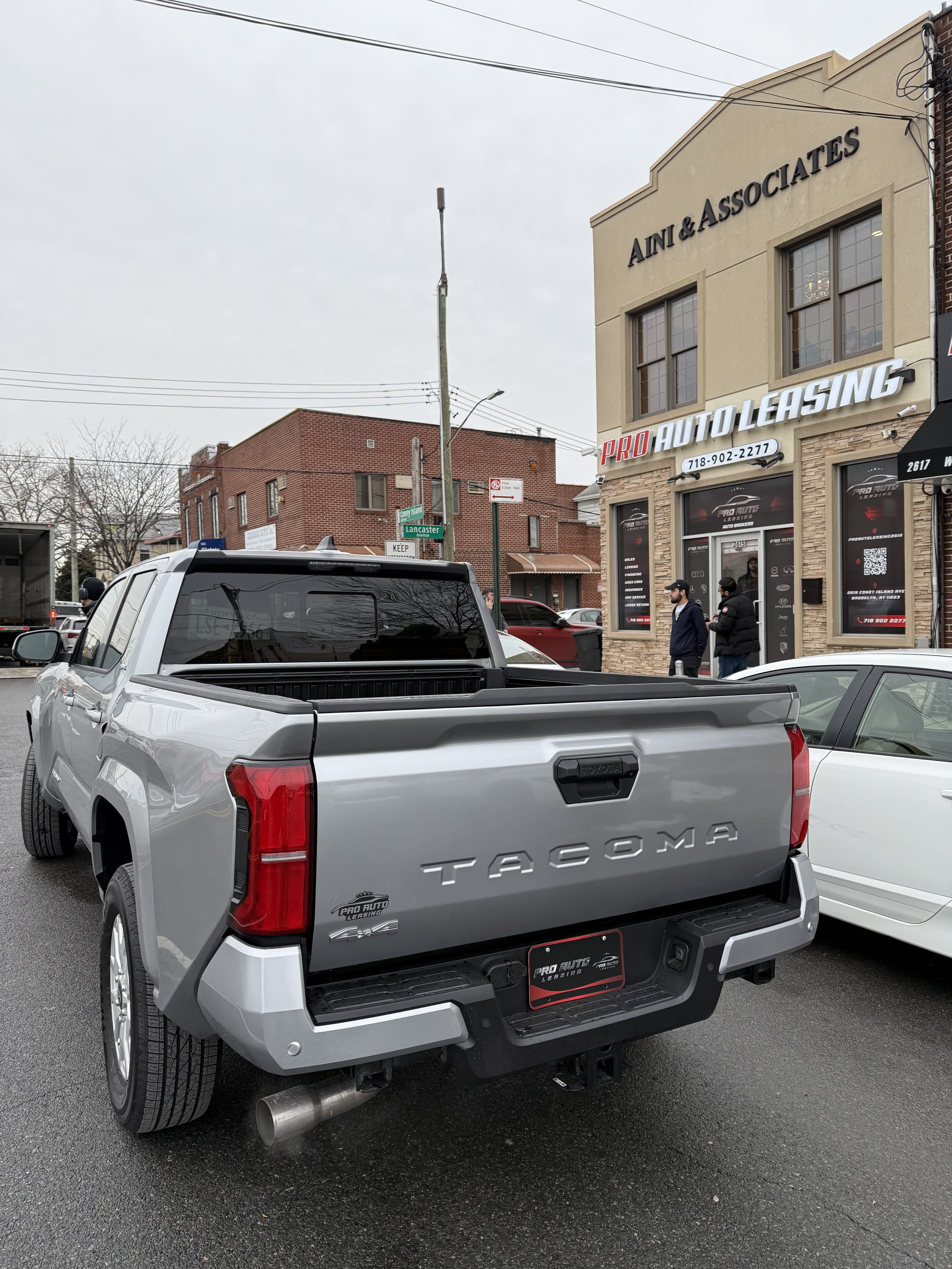 Toyota Tacoma TRD Pro - Thumbnail 5