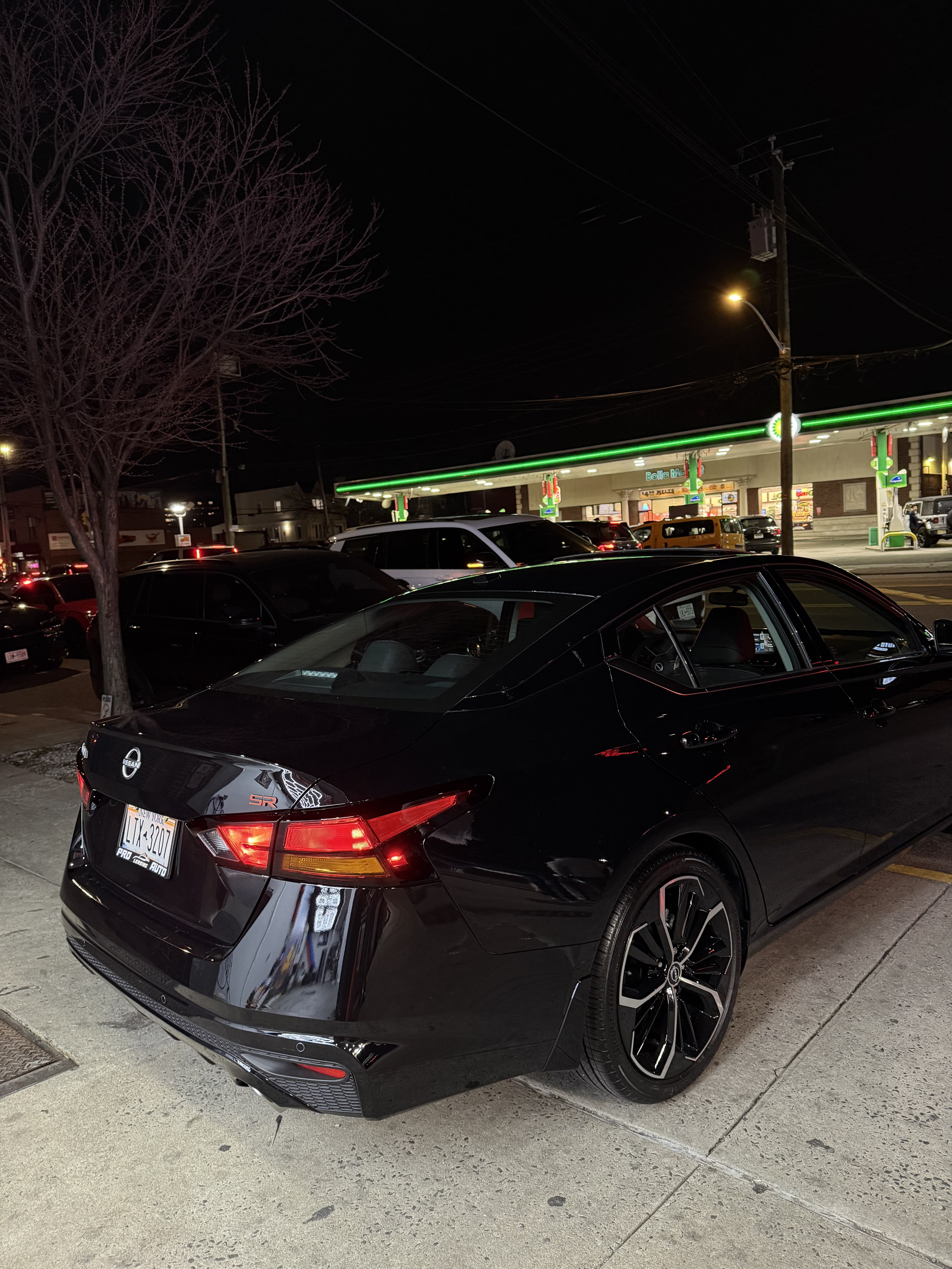 Nissan Altima SV - Thumbnail 13