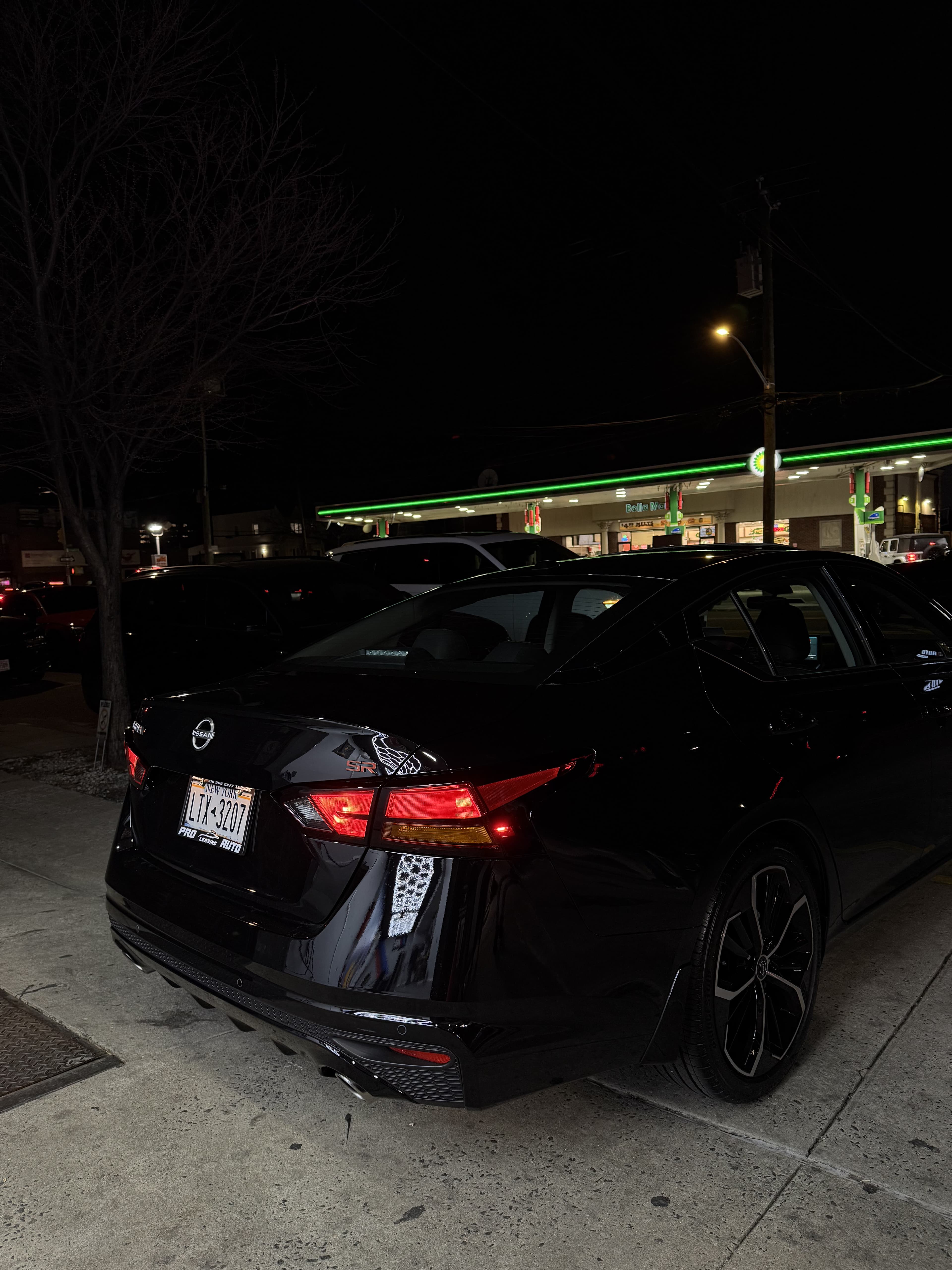 Nissan Altima SV - Thumbnail 12