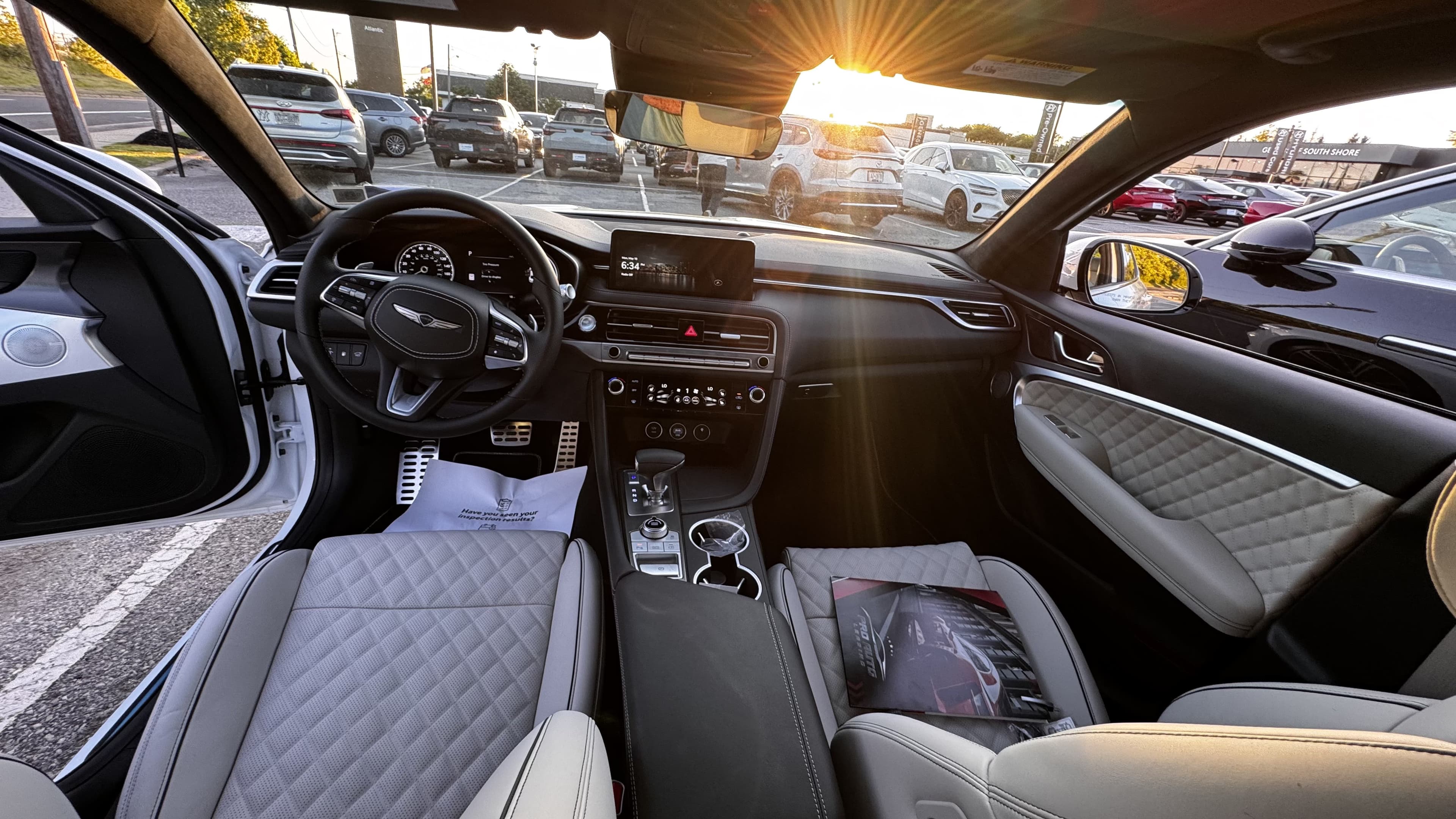Genesis G70 2.5T - Thumbnail 4