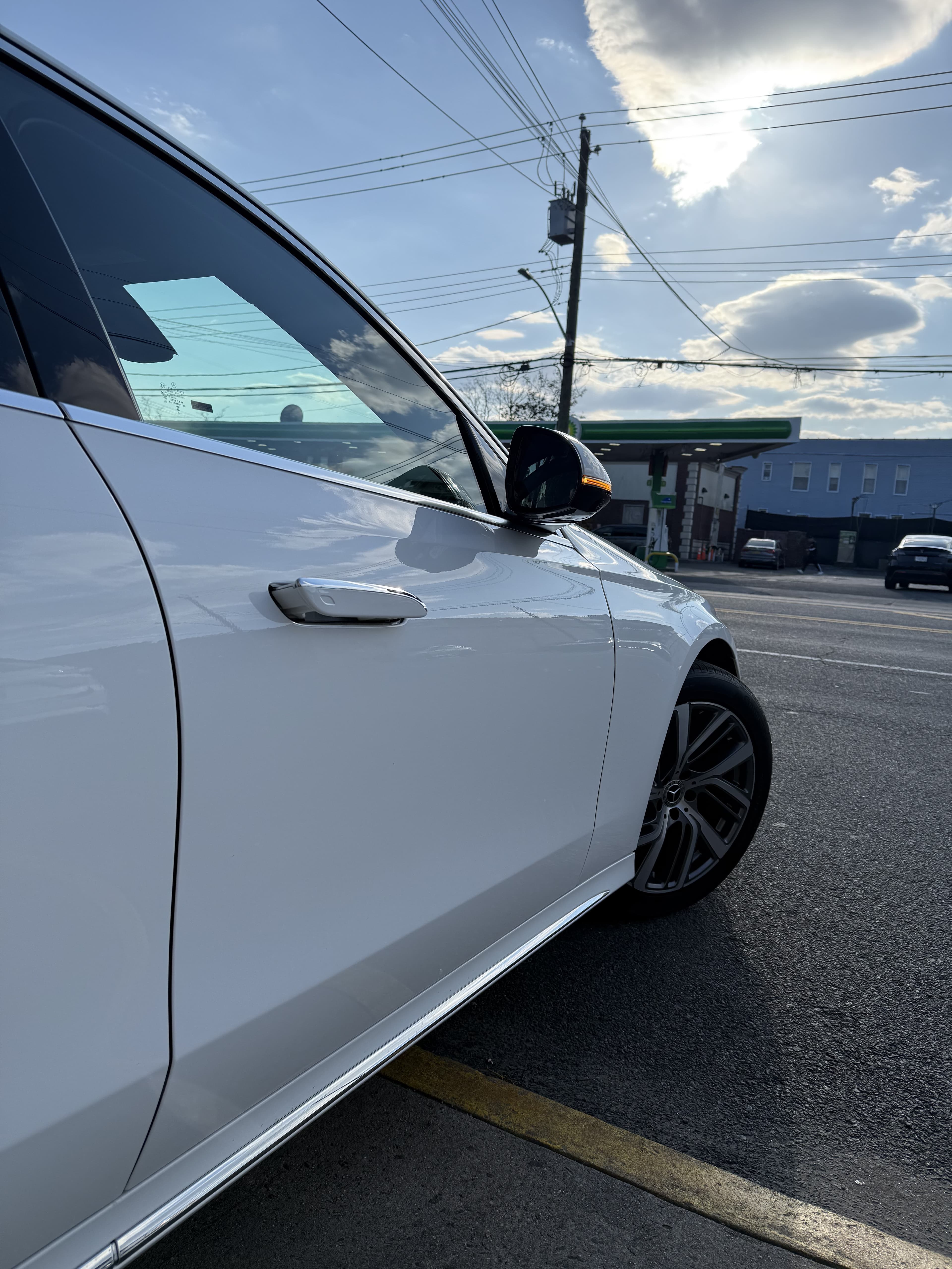 Mercedes-Benz E350 4MATIC - Thumbnail 4