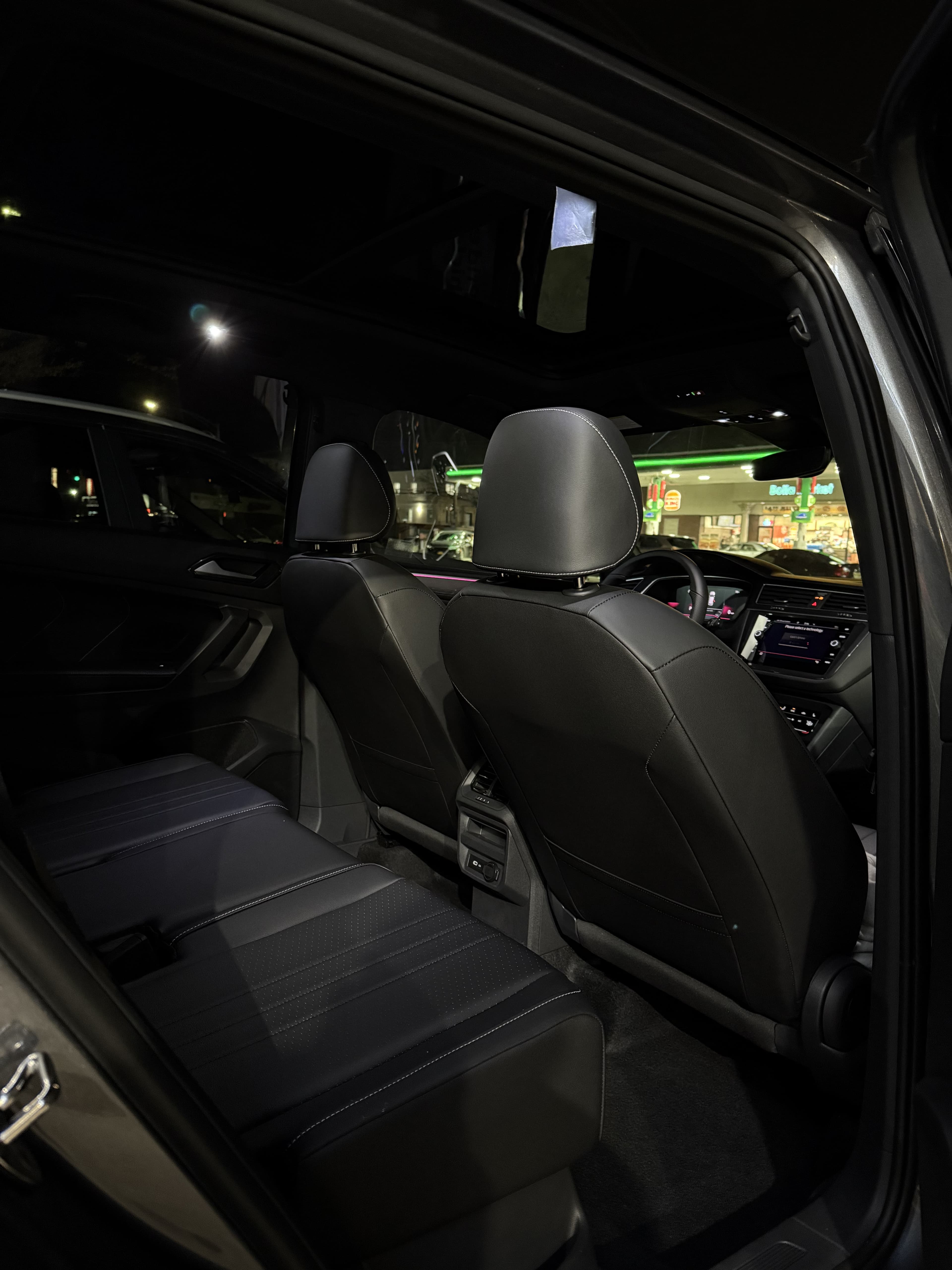 Volkswagen Tiguan SE - Thumbnail 3