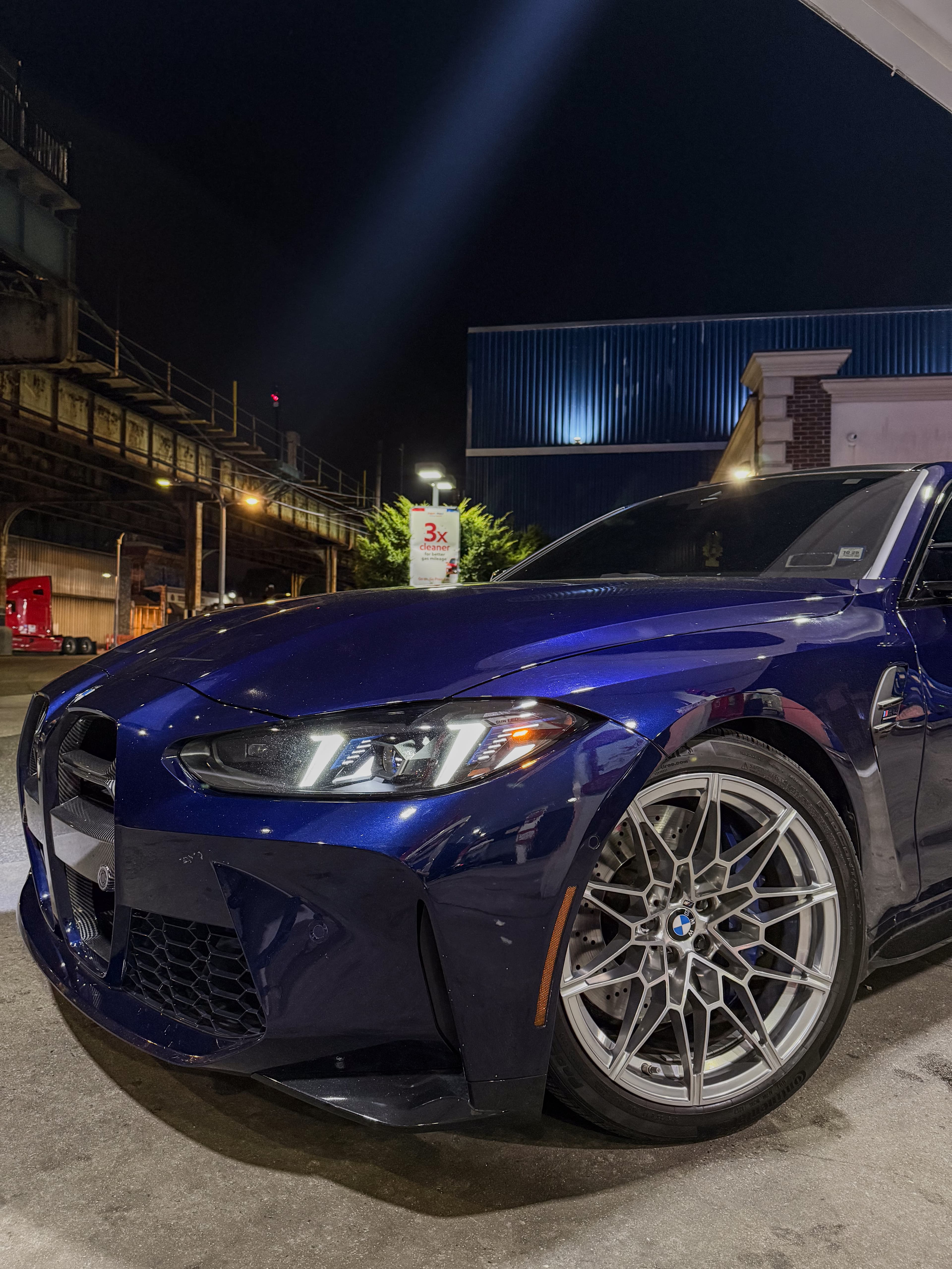 BMW M4 Competition - Thumbnail 3