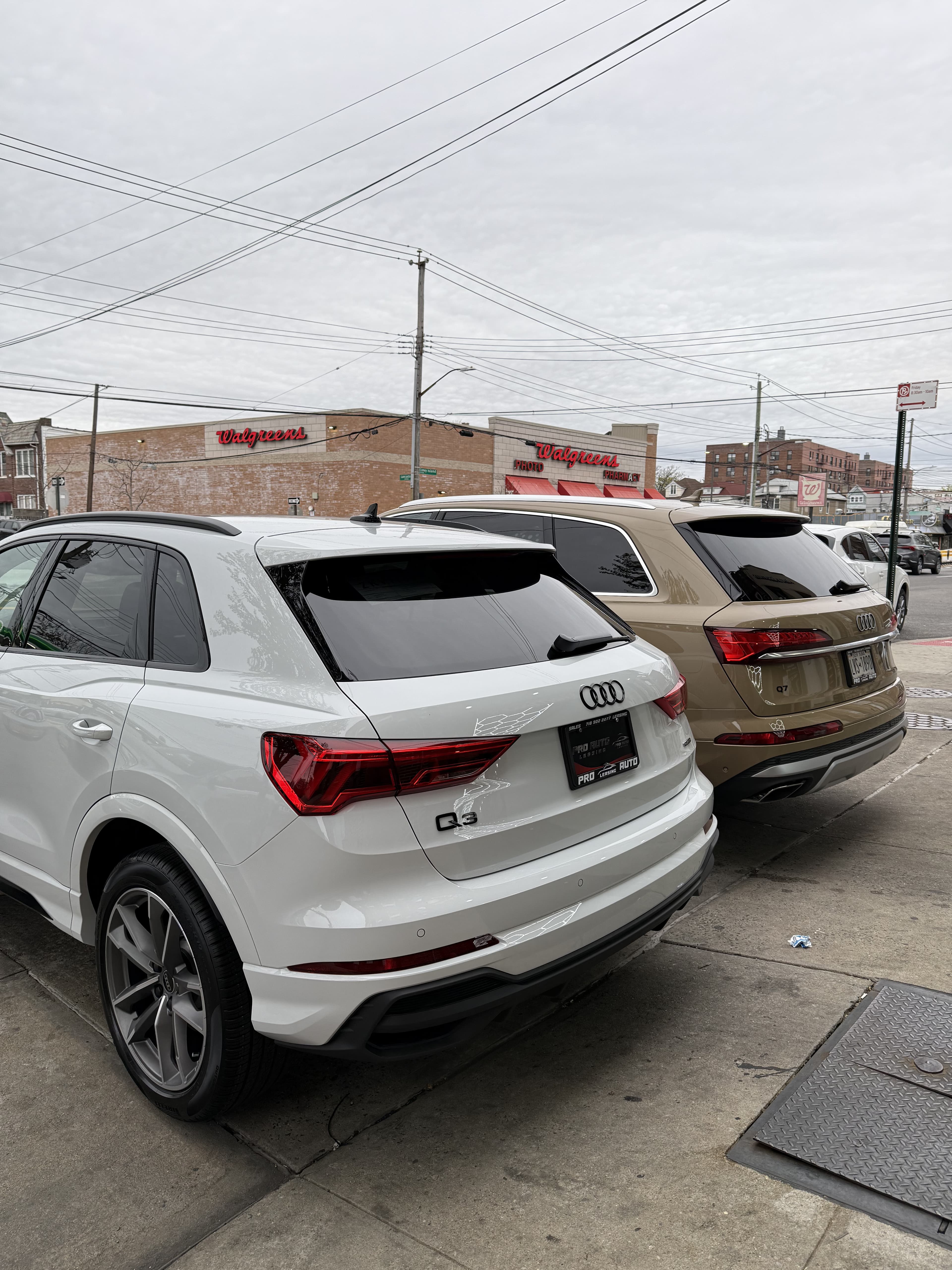 Audi Q3 Premium Plus - Thumbnail 6