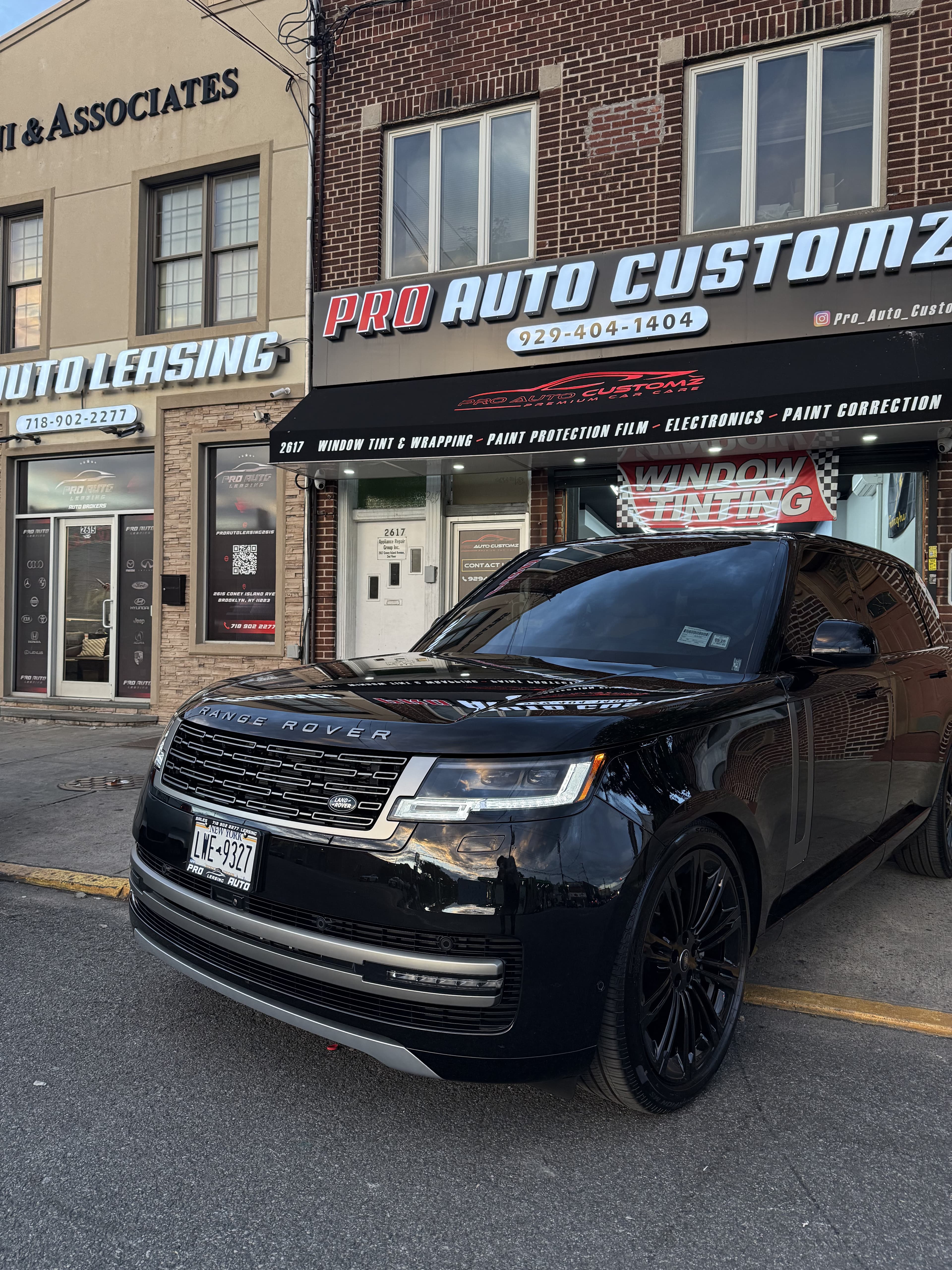 Range Rover SV - Thumbnail 2