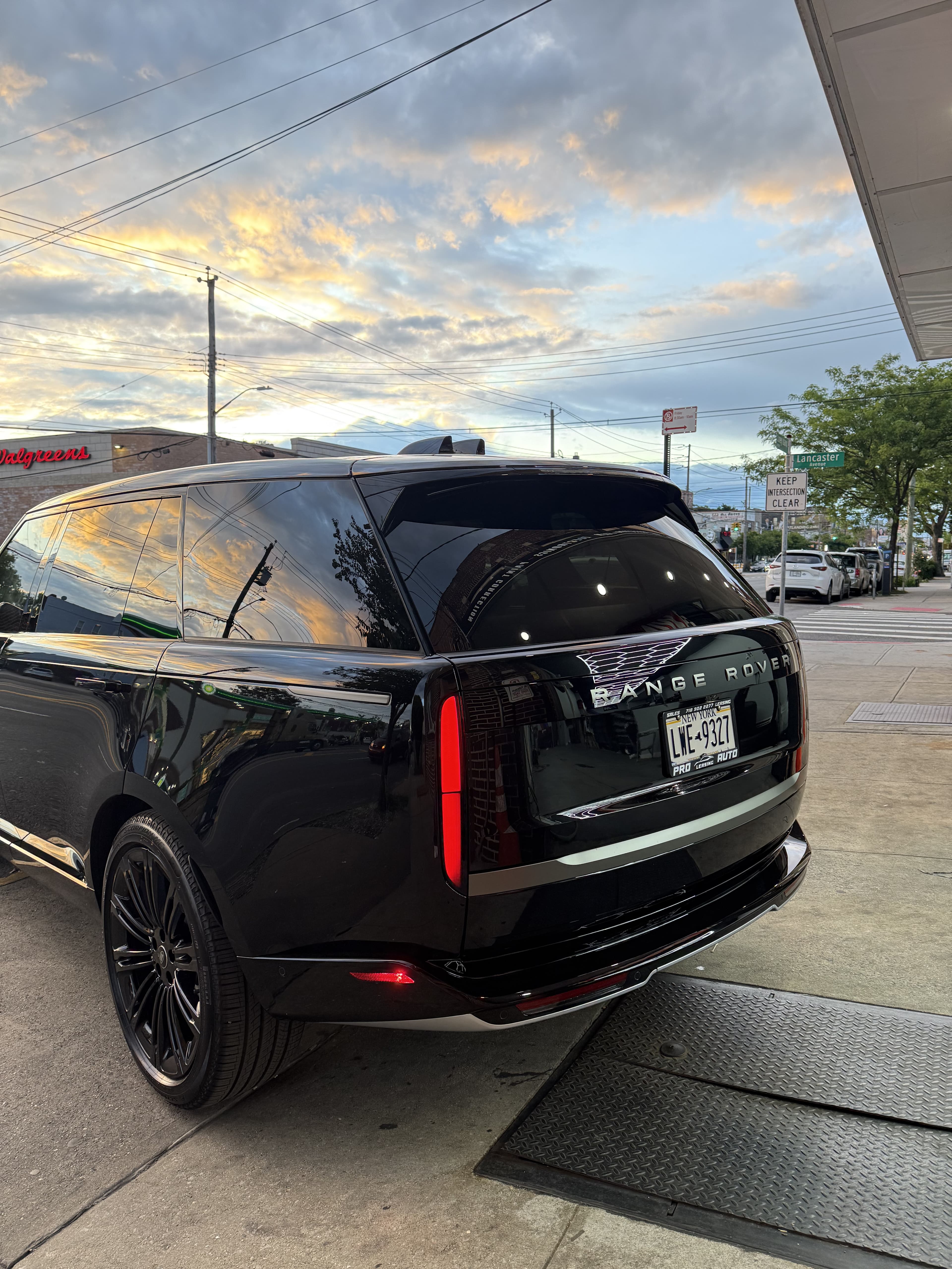 Range Rover SV - Thumbnail 5