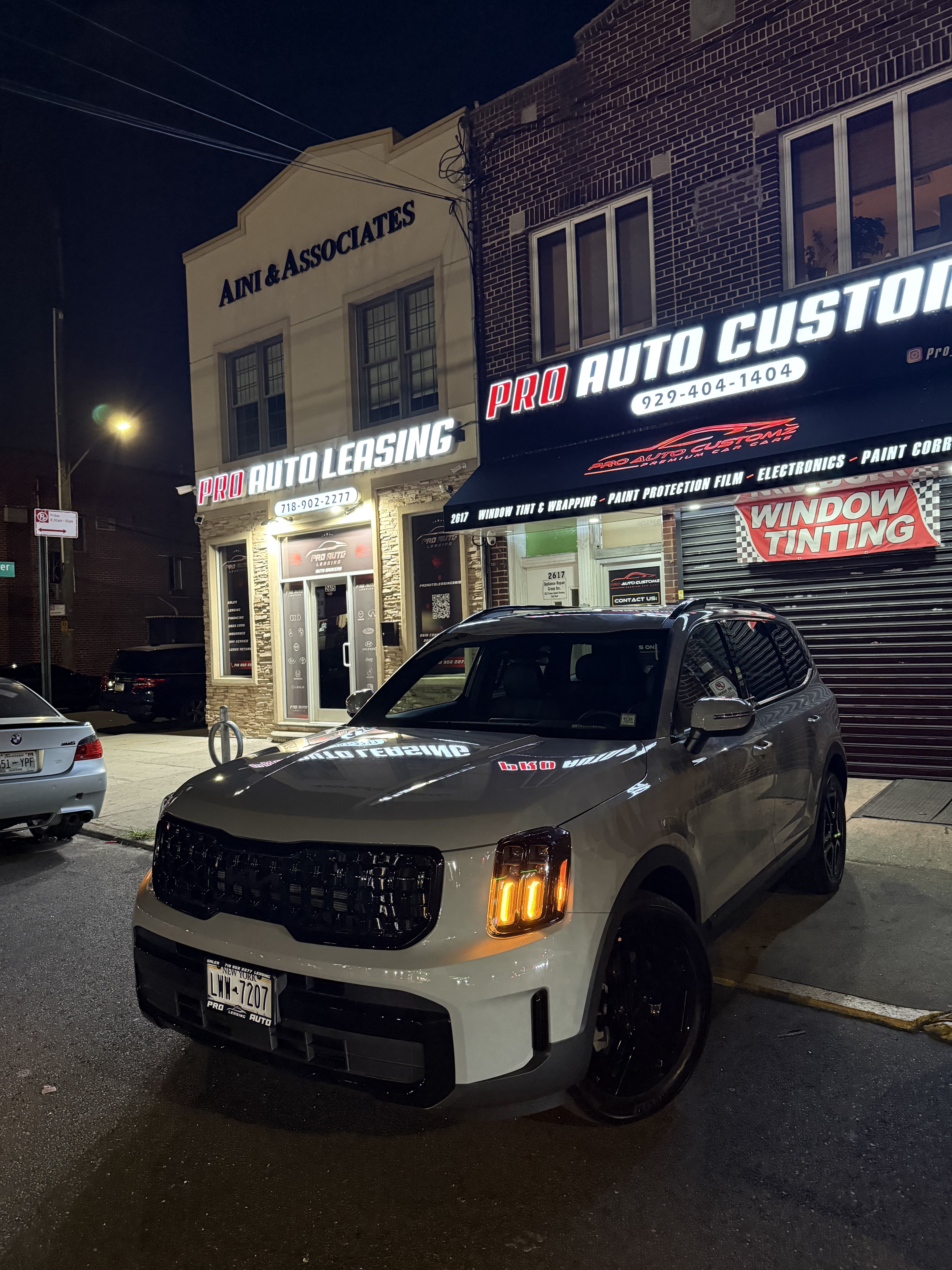 Kia Telluride SX - Thumbnail 2