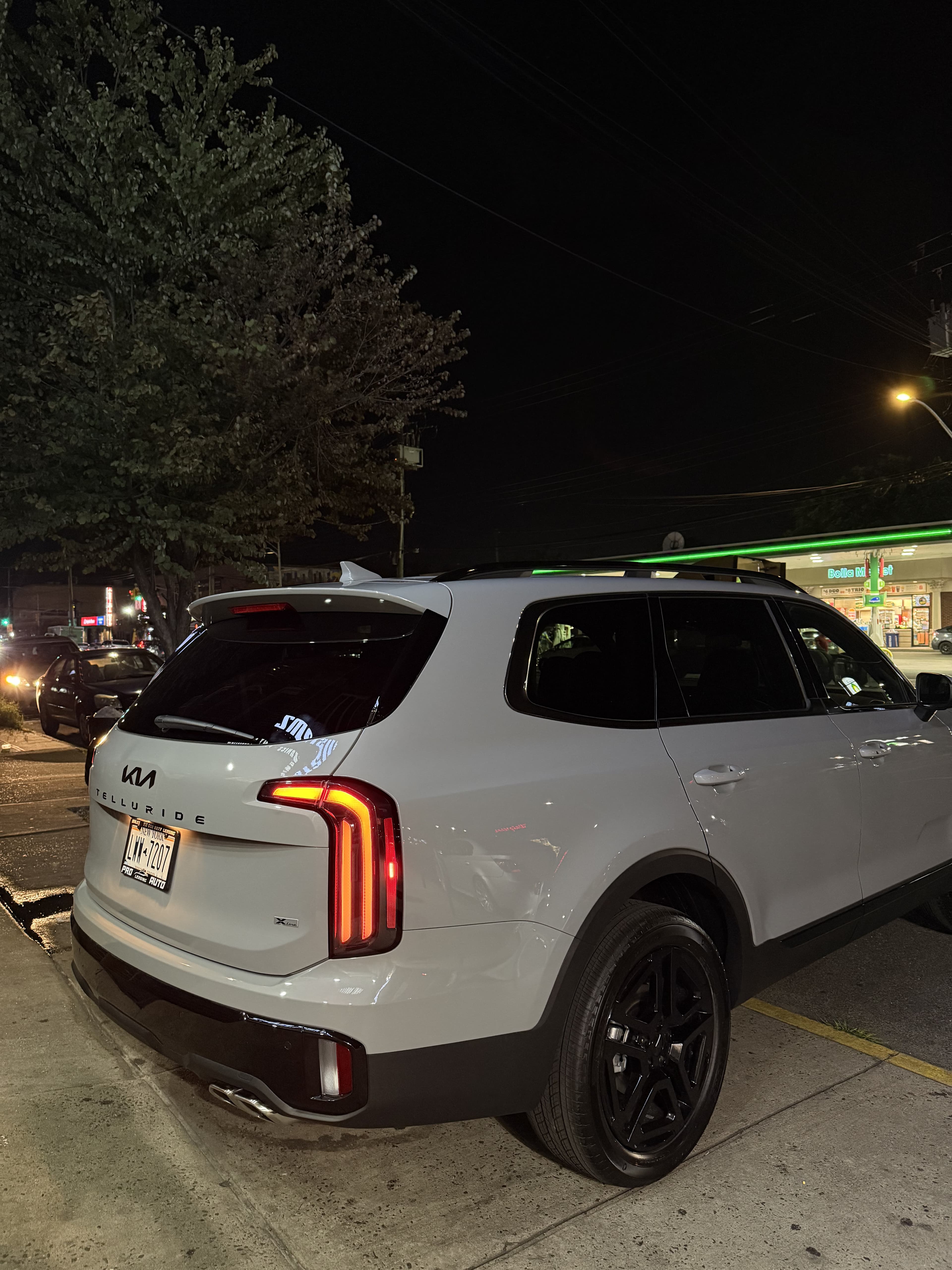Kia Telluride SX - Thumbnail 5