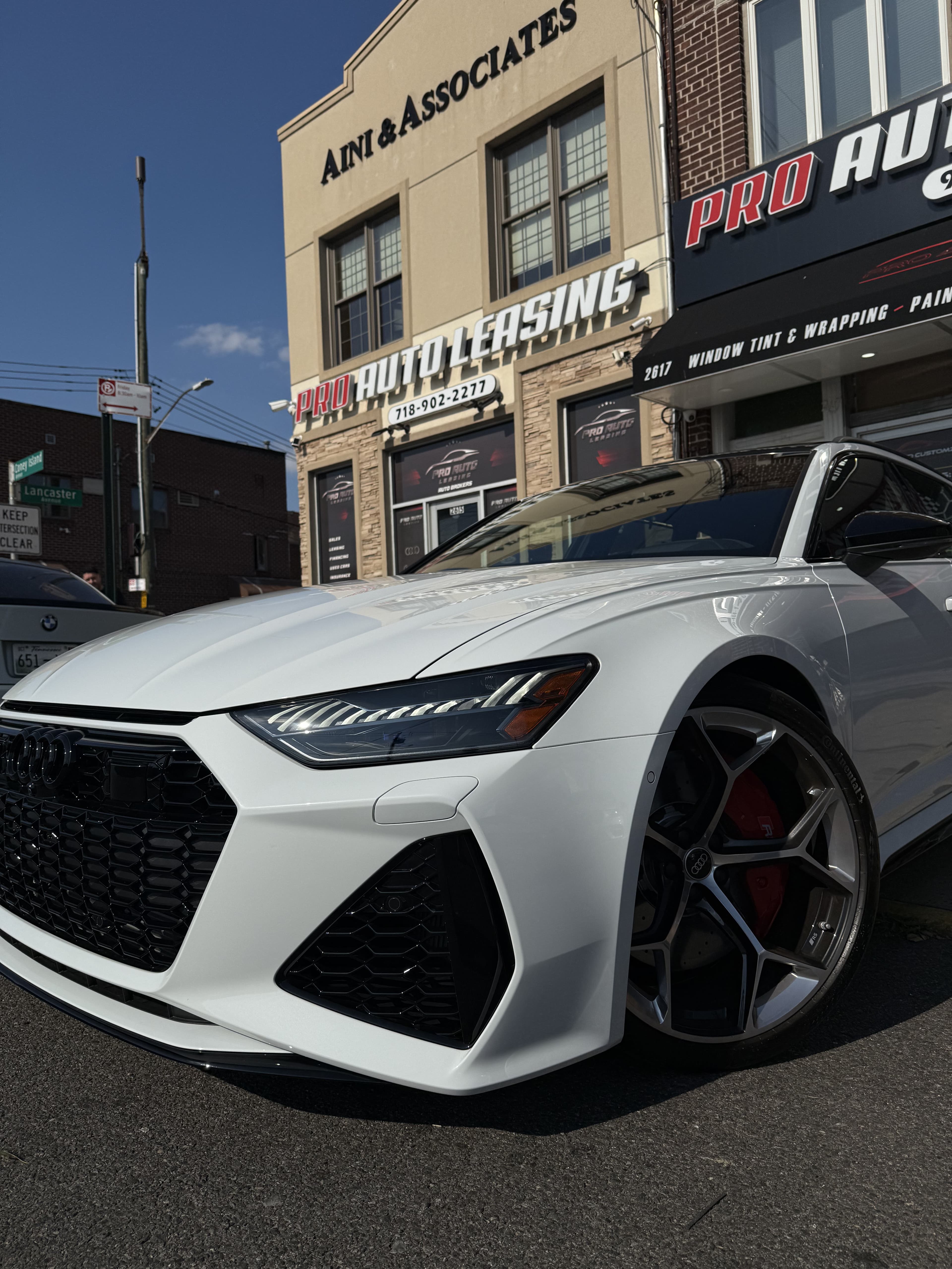 Audi RS6 Avant - Thumbnail 2