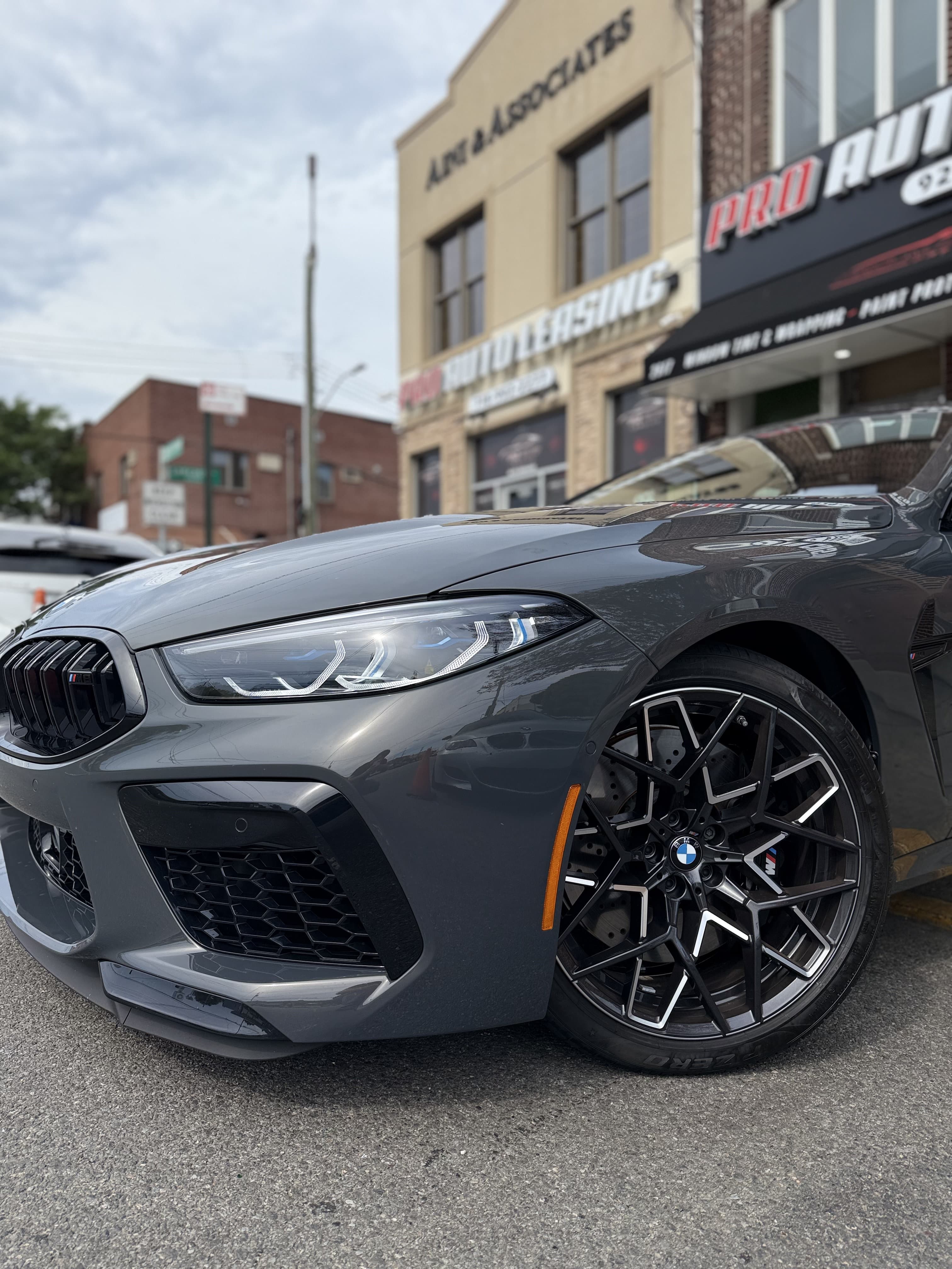 BMW M8 Competition Gran Coupe - Thumbnail 3