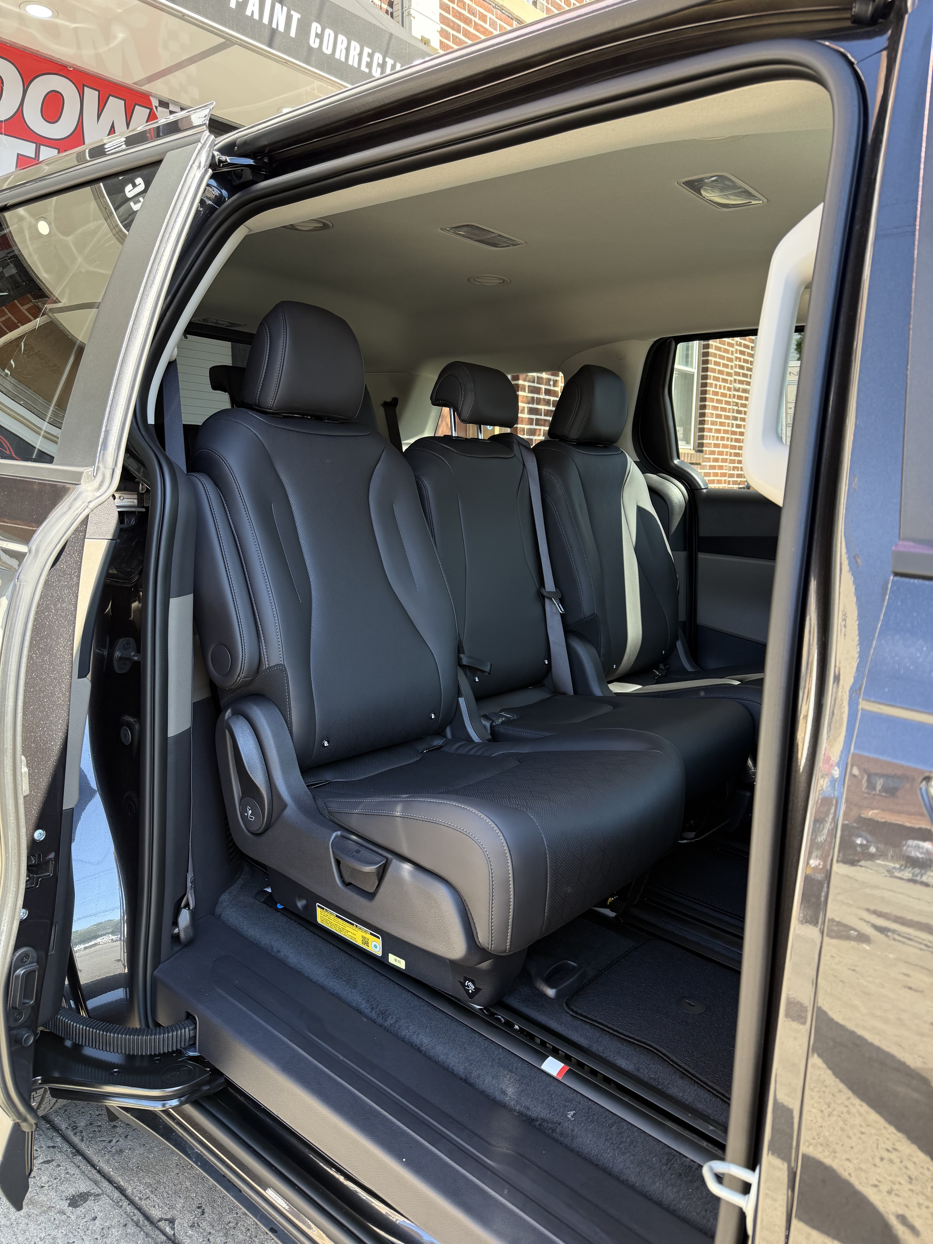 Kia Carnival SX Prestige - Thumbnail 14
