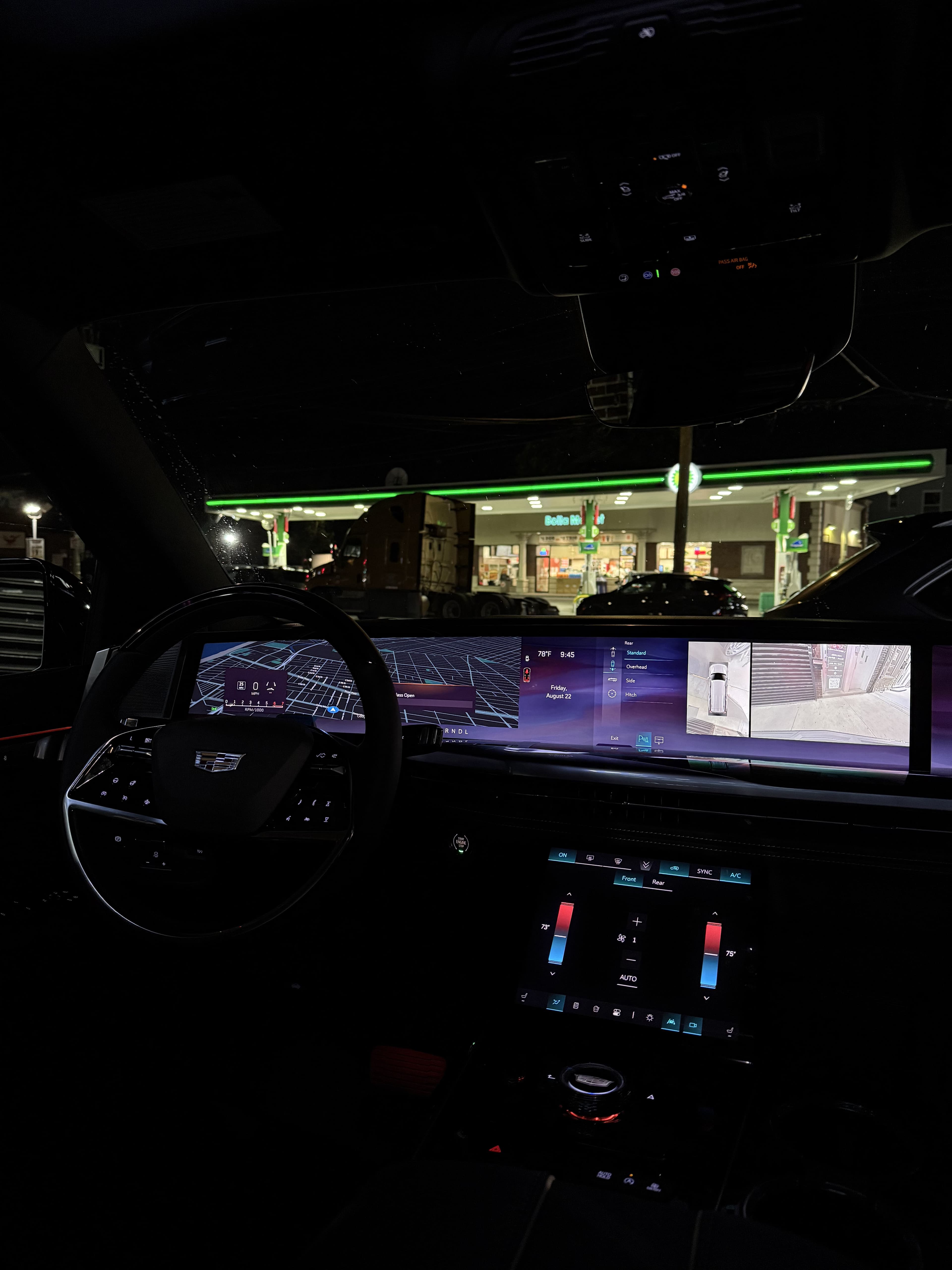 Cadillac Escalade ESV - Thumbnail 6
