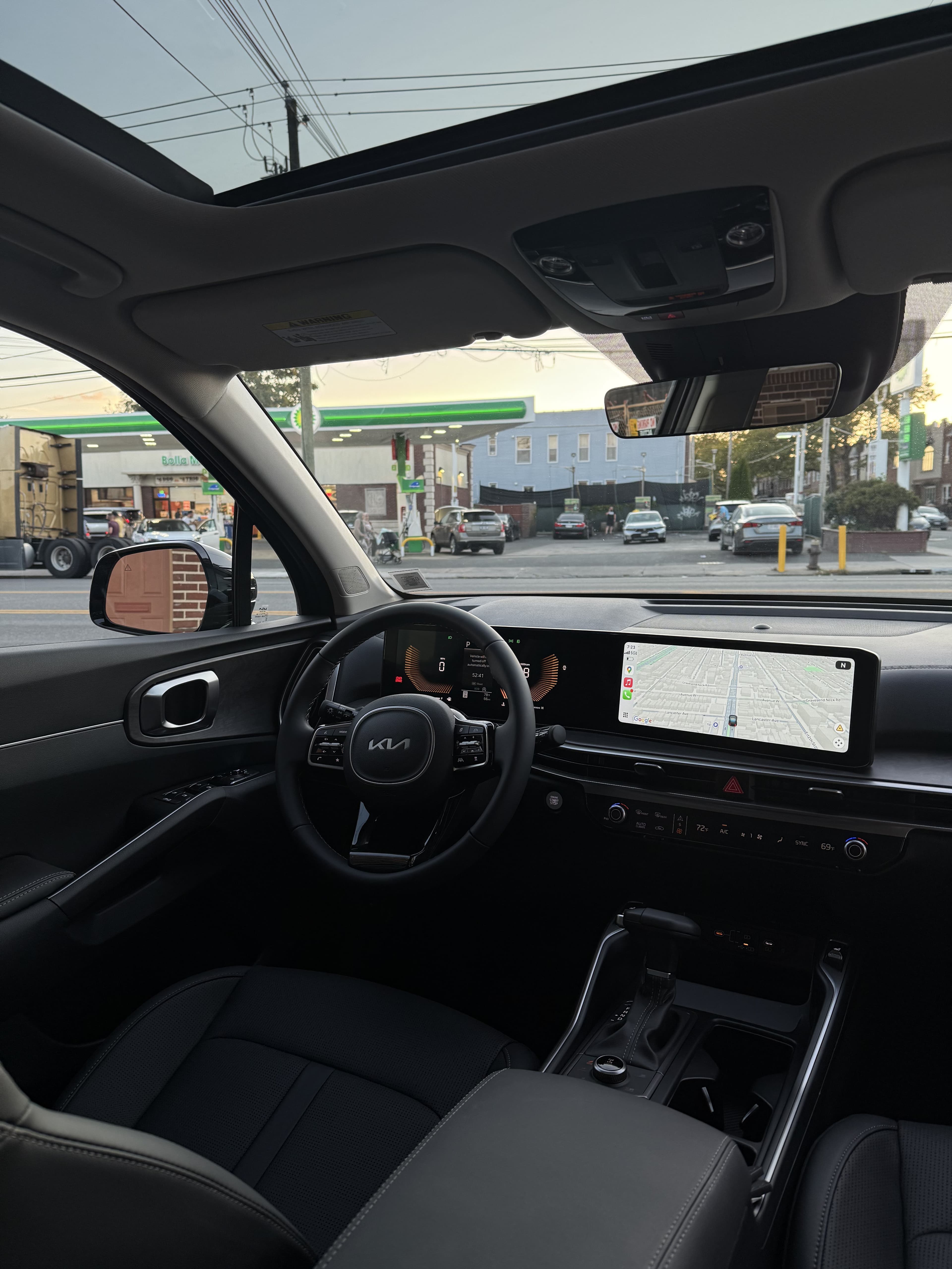 Kia Sorento LX - Thumbnail 2