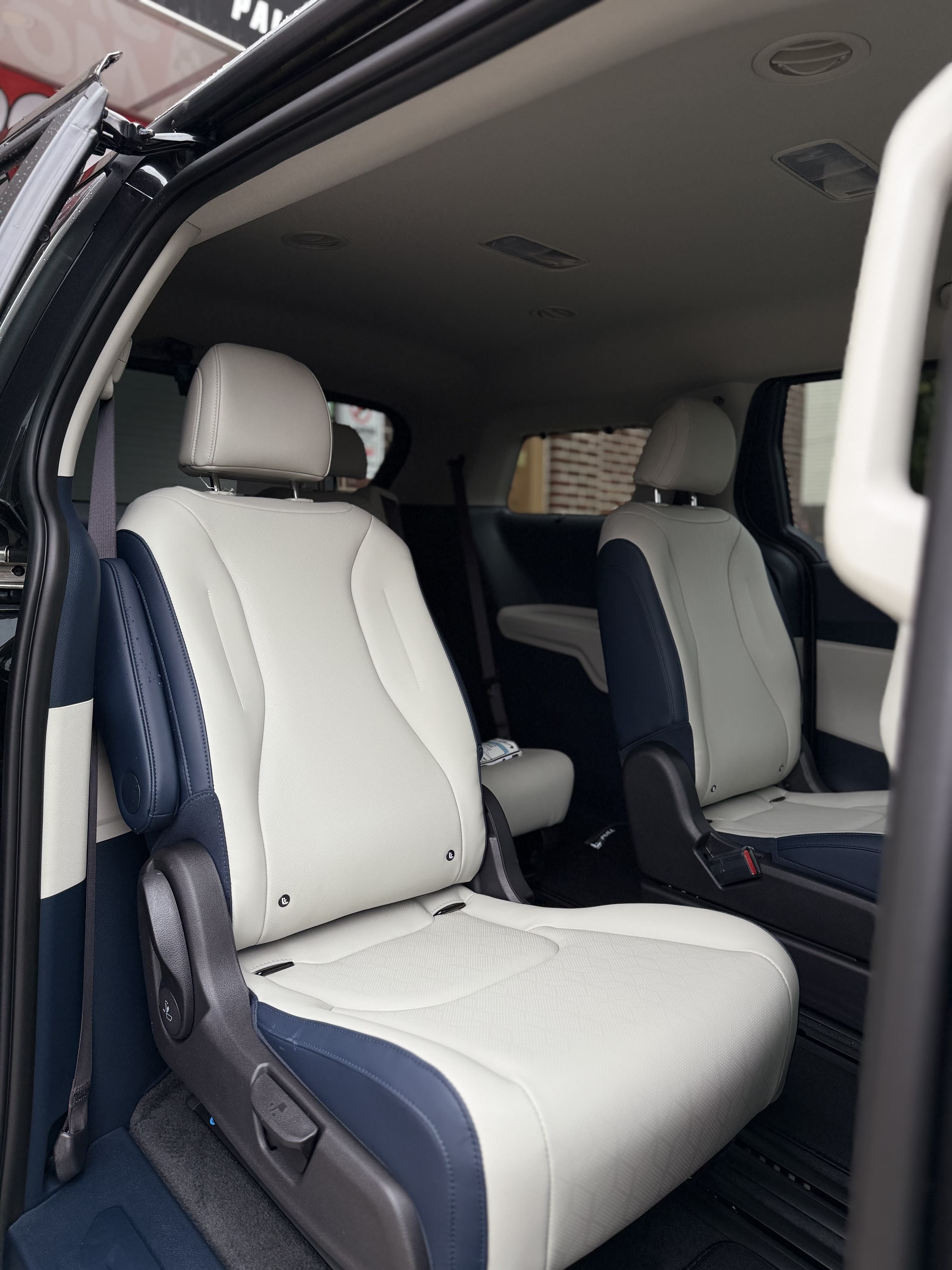 Kia Carnival SX Prestige - Thumbnail 10