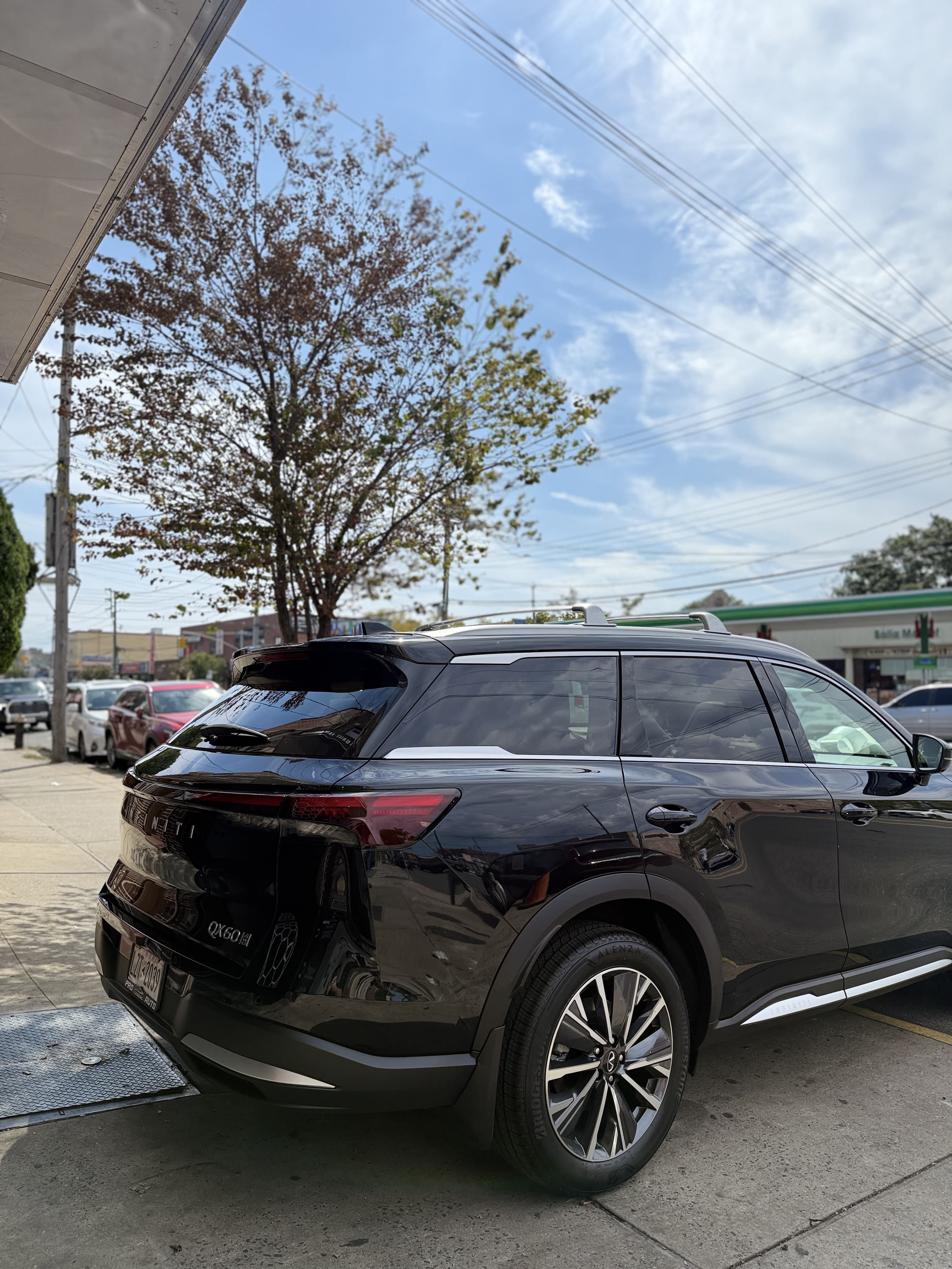 Infiniti QX60 Luxe - Thumbnail 36