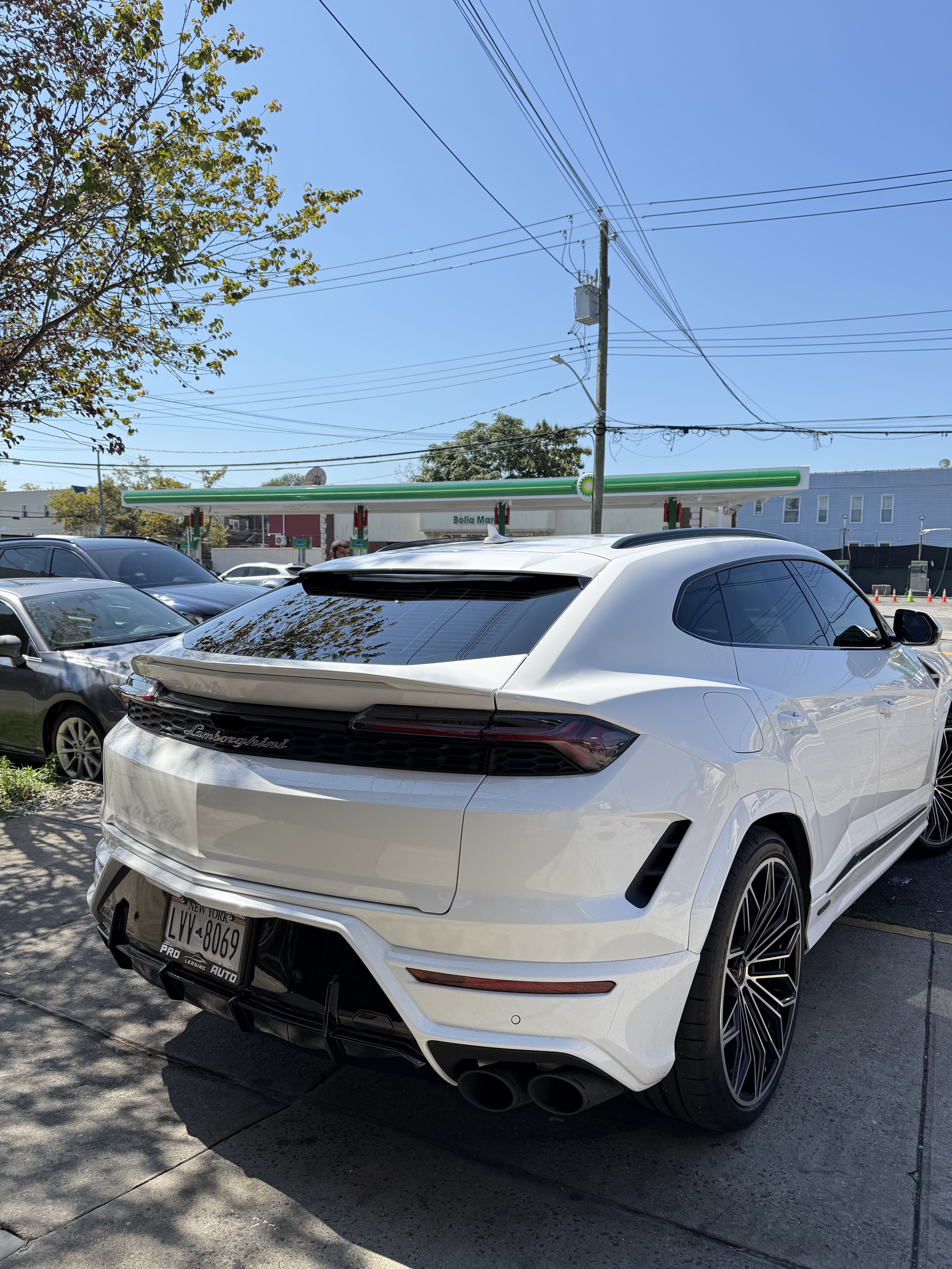 Lamborghini Urus SE - Thumbnail 9