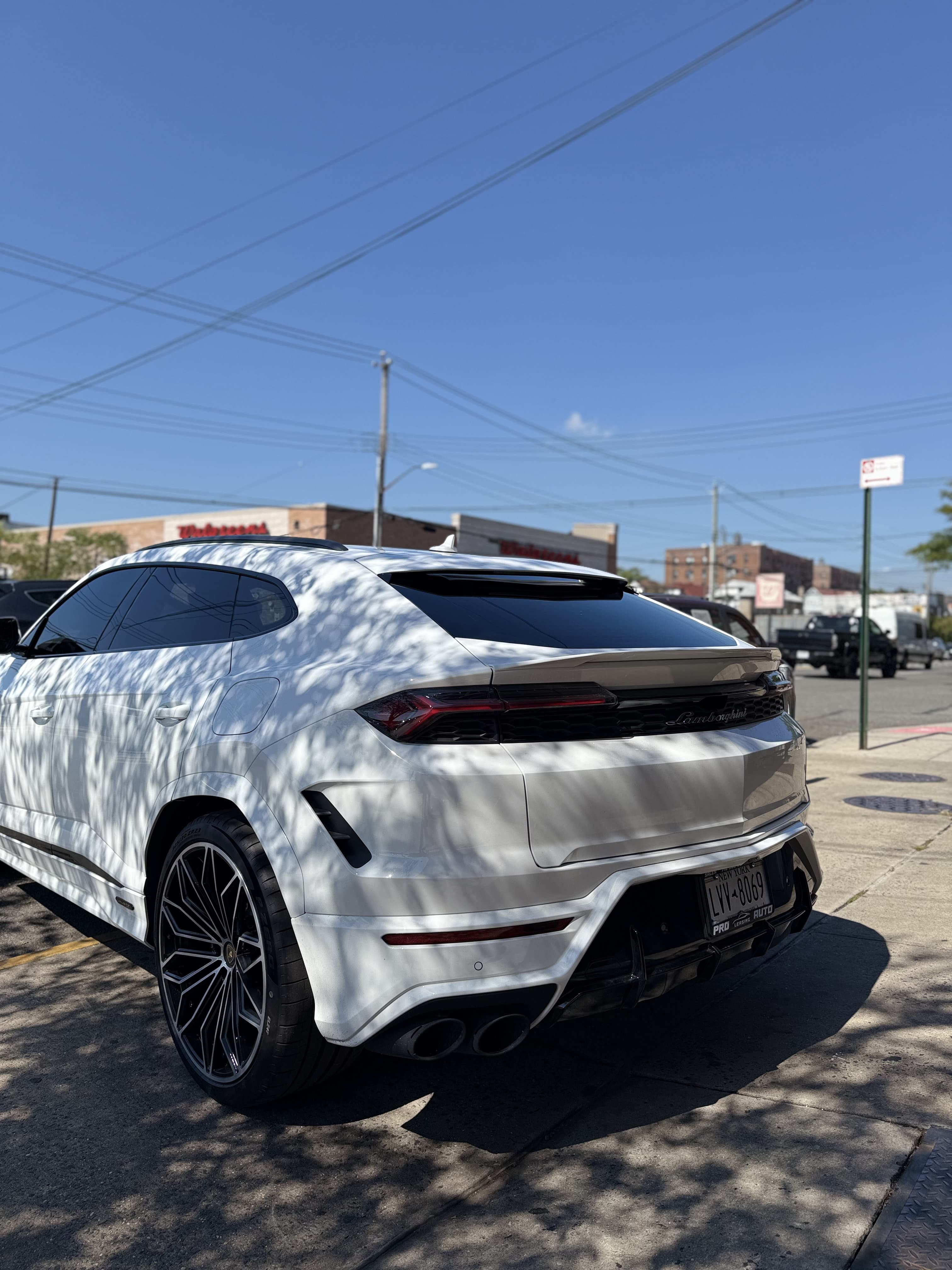 Lamborghini Urus SE - Thumbnail 8