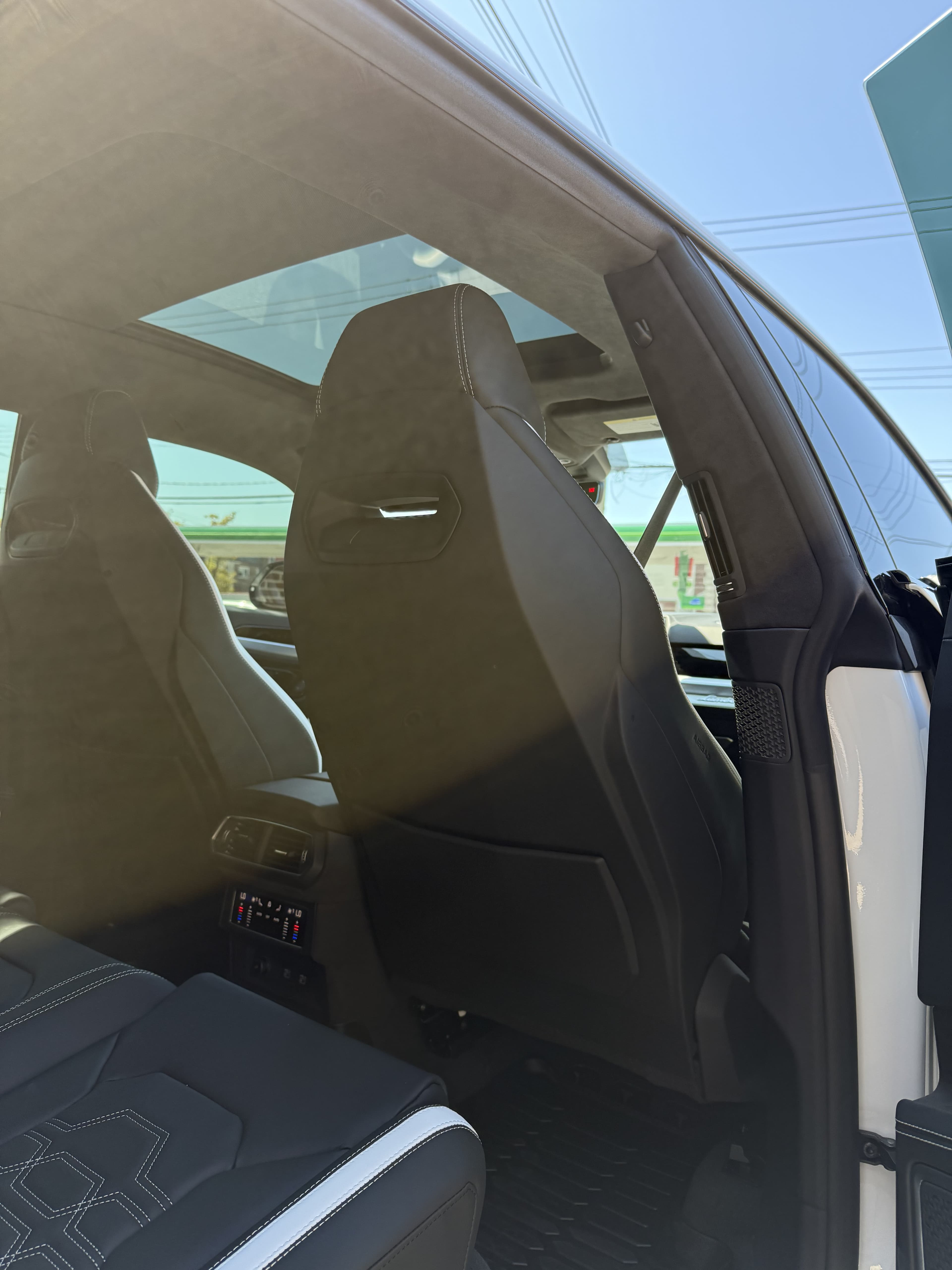 Lamborghini Urus SE - Thumbnail 7