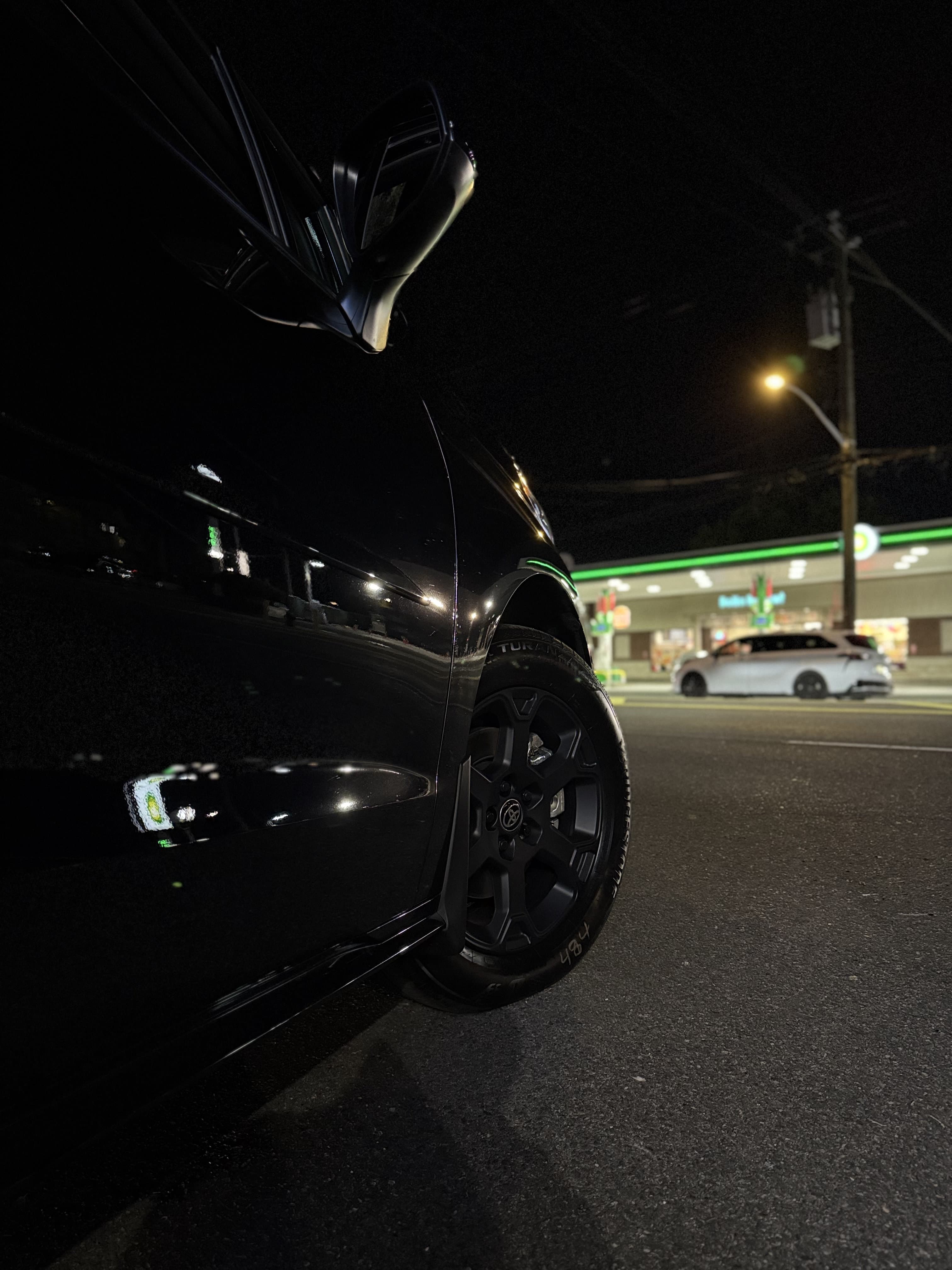 Toyota Sienna XLE - Thumbnail 24