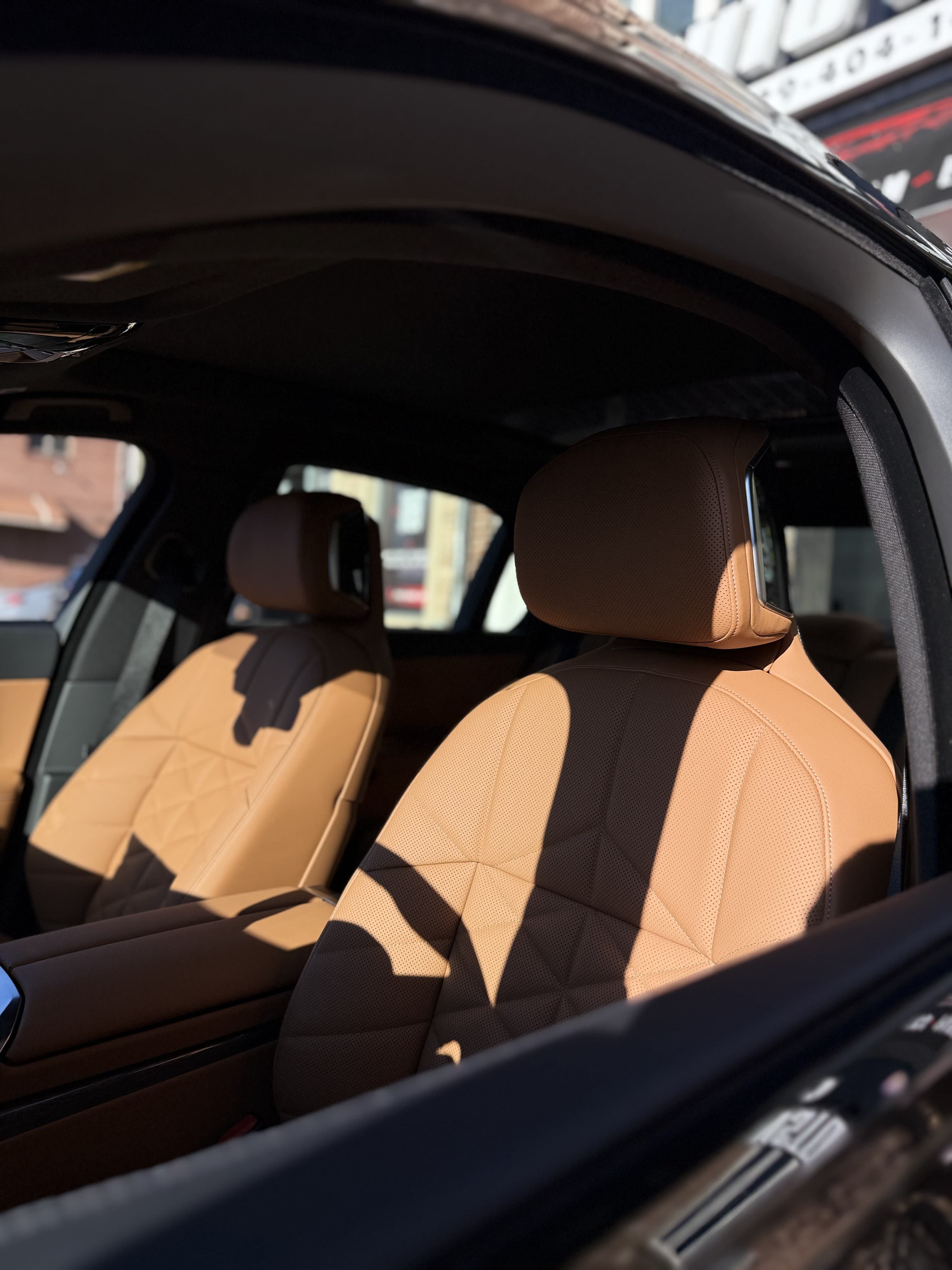 BMW 740i xDrive - Thumbnail 13