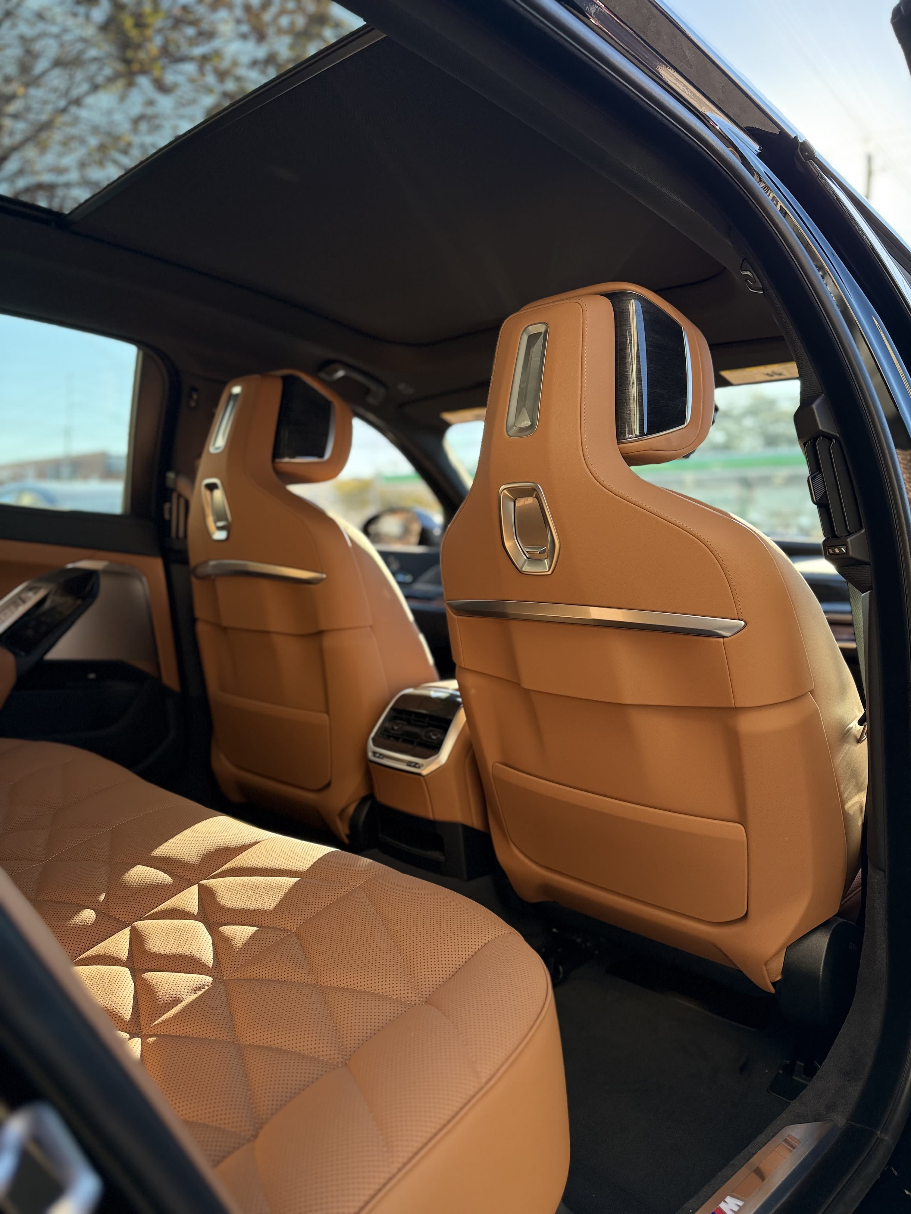 BMW 740i xDrive - Thumbnail 14