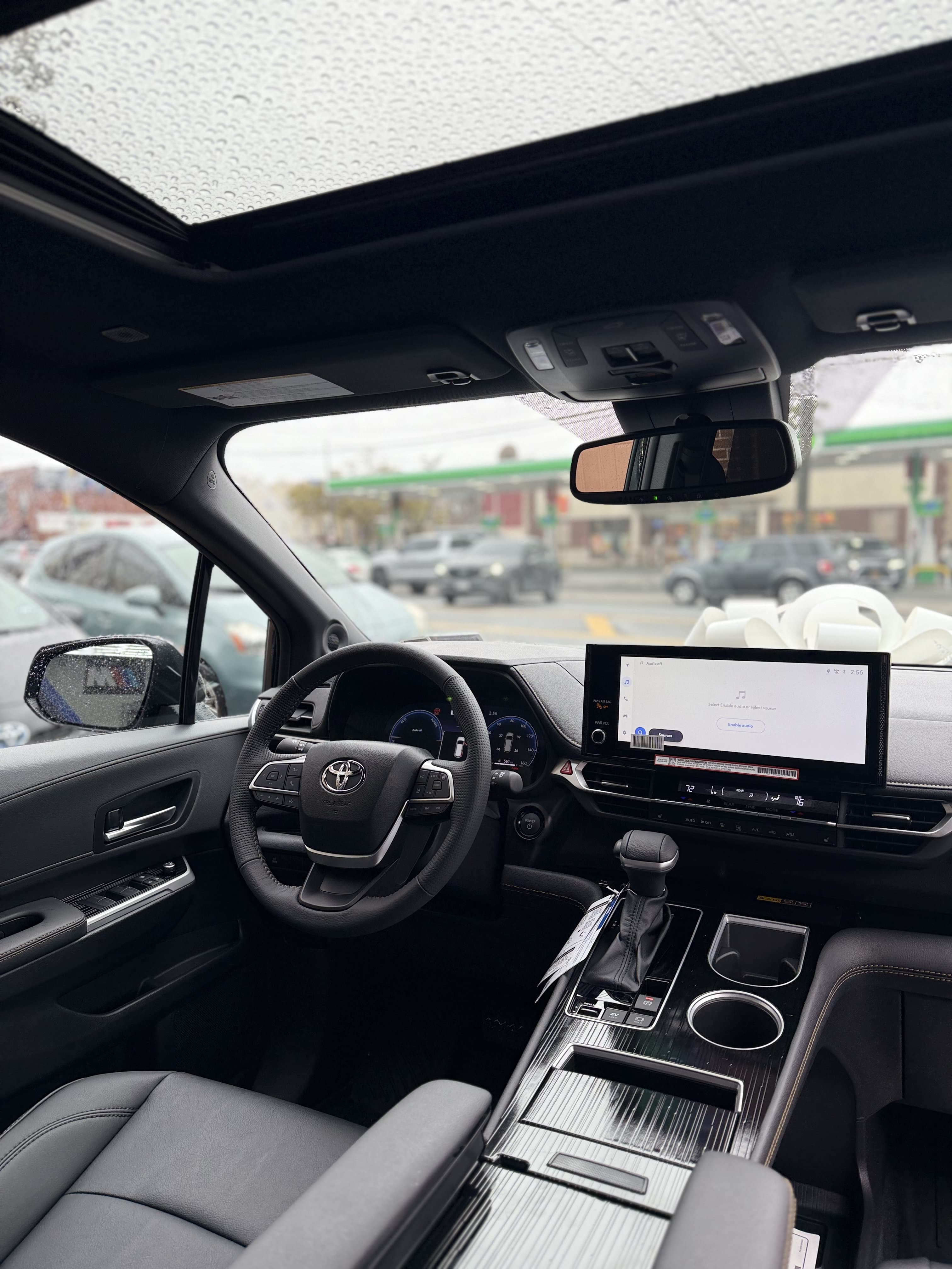 Toyota Sienna XLE - Thumbnail 19