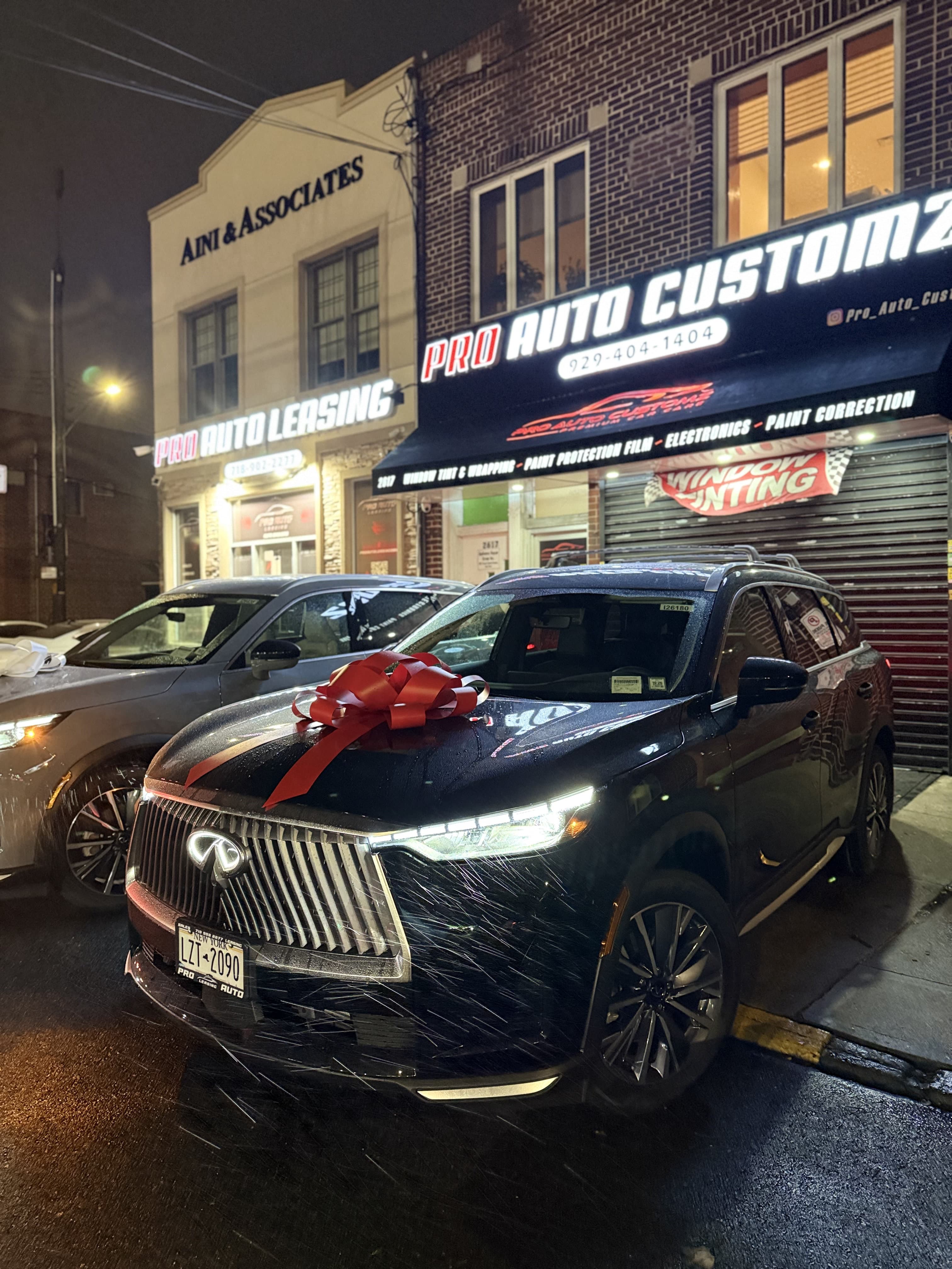 Infiniti QX60 Luxe - Thumbnail 4