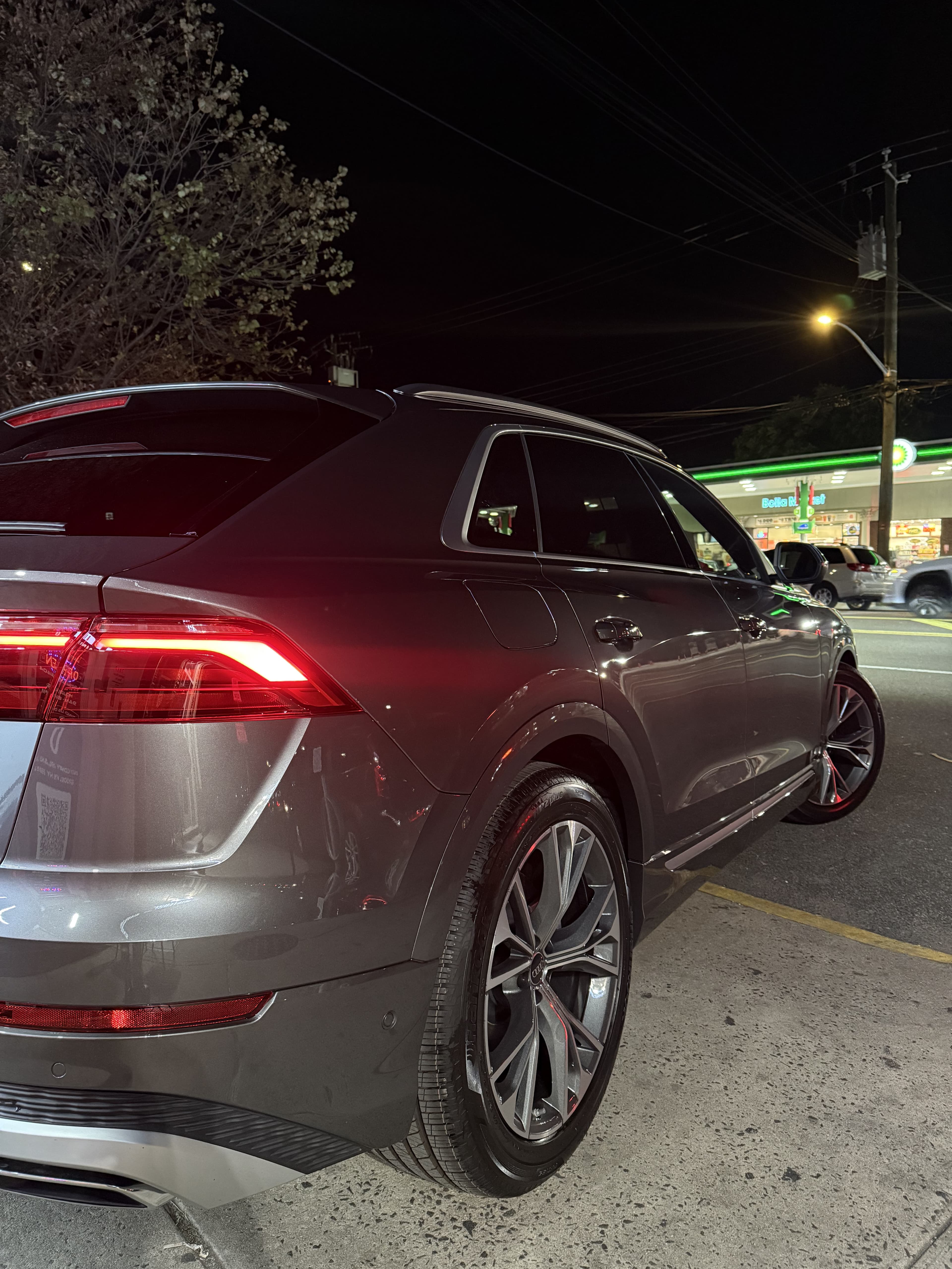 Audi Q8 Premium Plus - Thumbnail 9