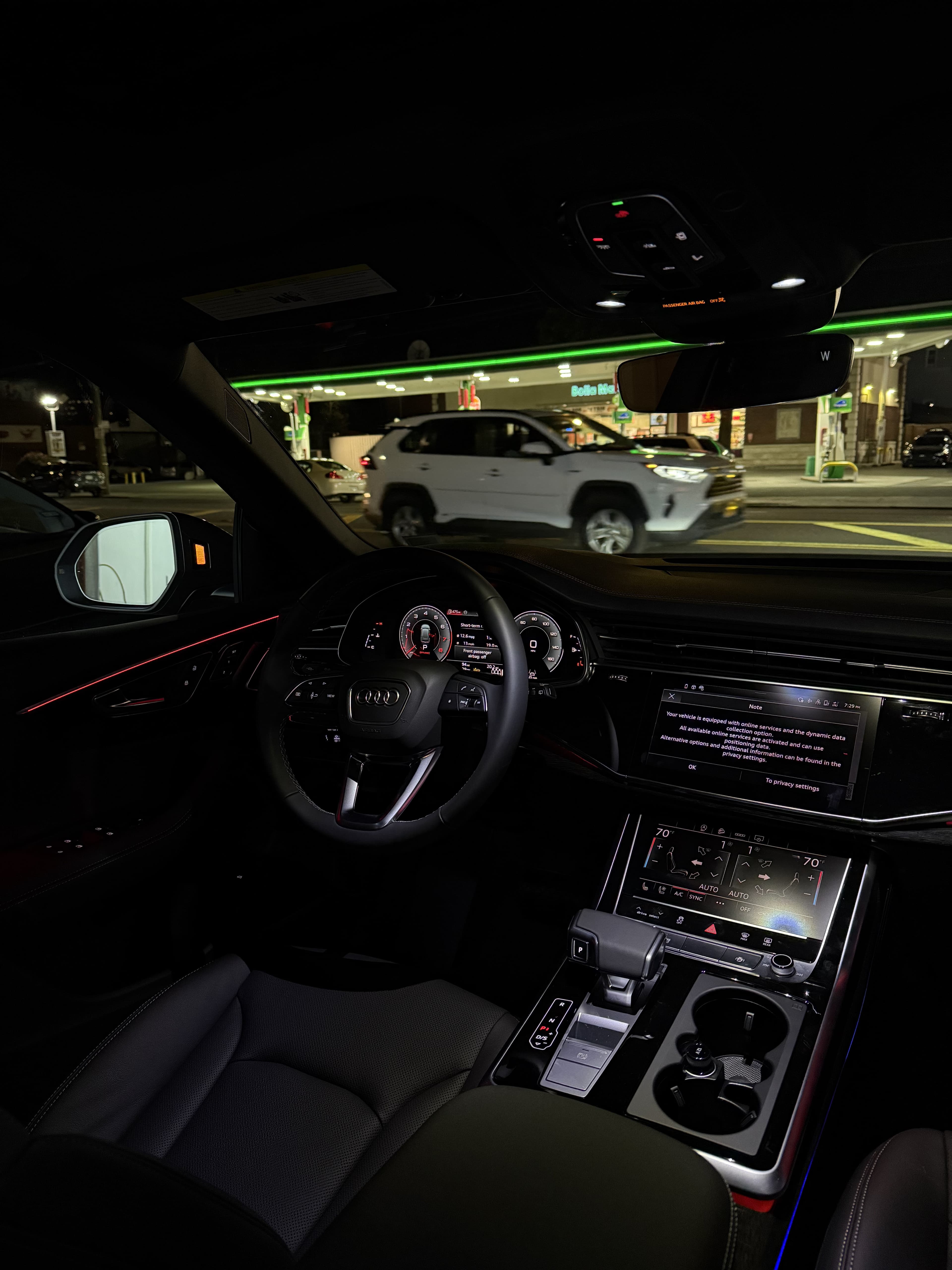 Audi Q8 Premium Plus - Thumbnail 3
