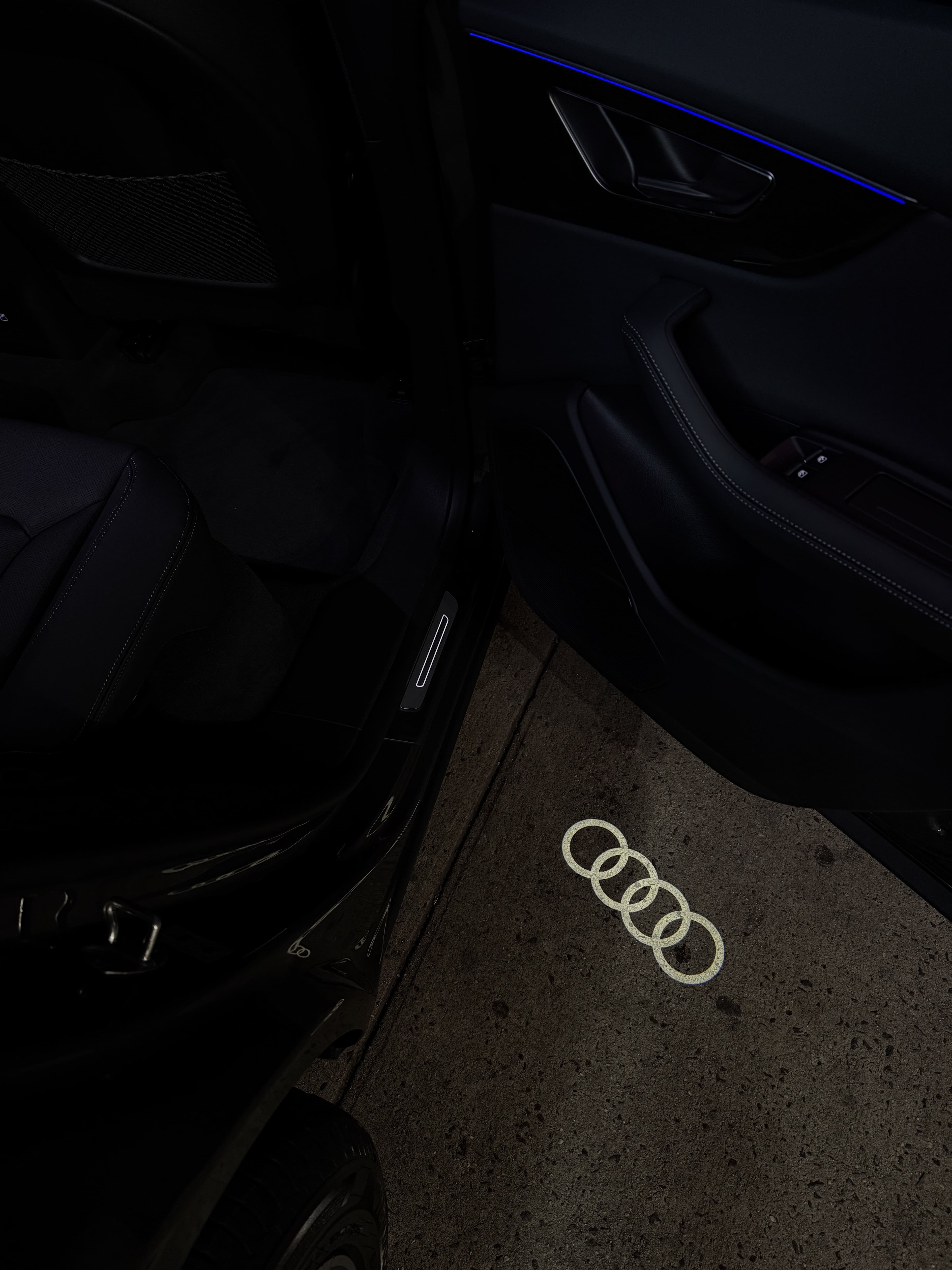Audi Q8 Premium Plus - Thumbnail 6