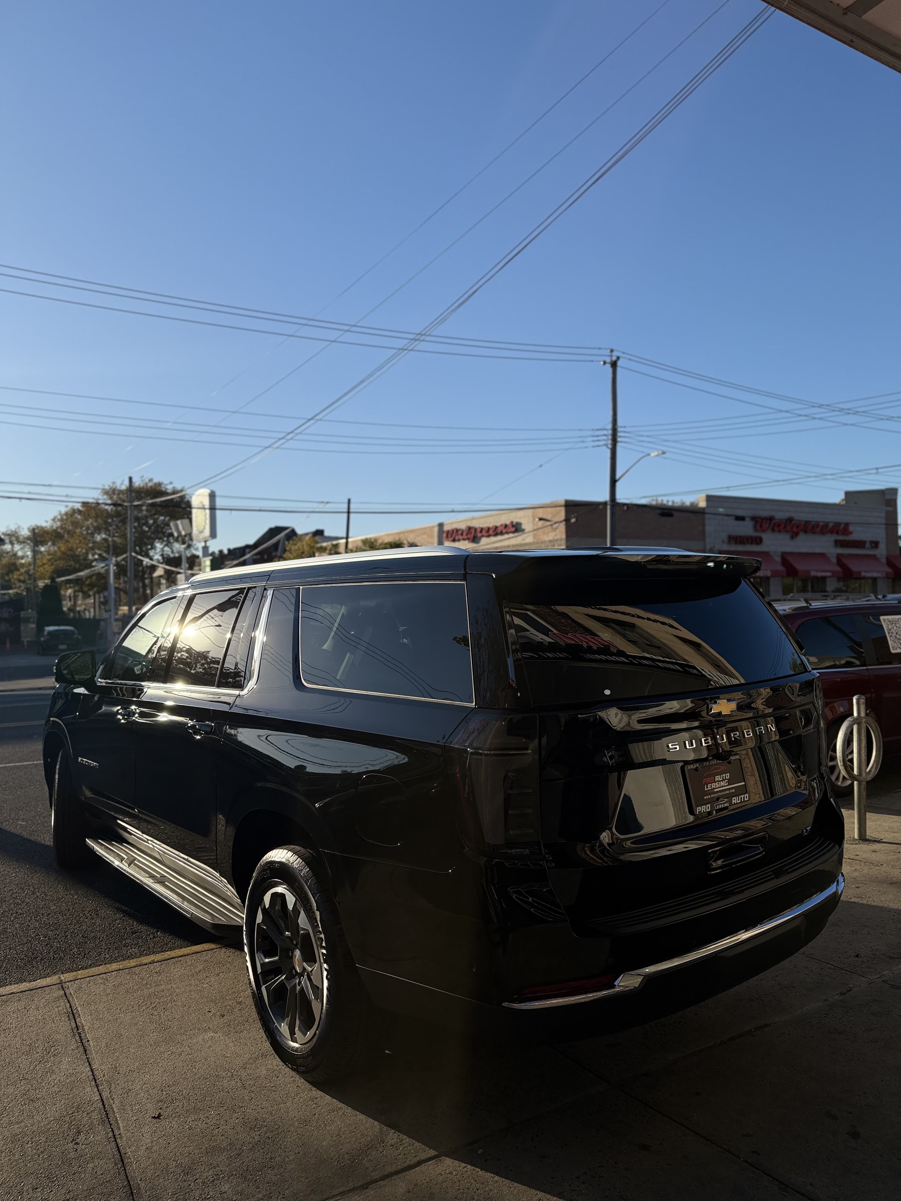 Chevrolet Suburban High Country - Thumbnail 15