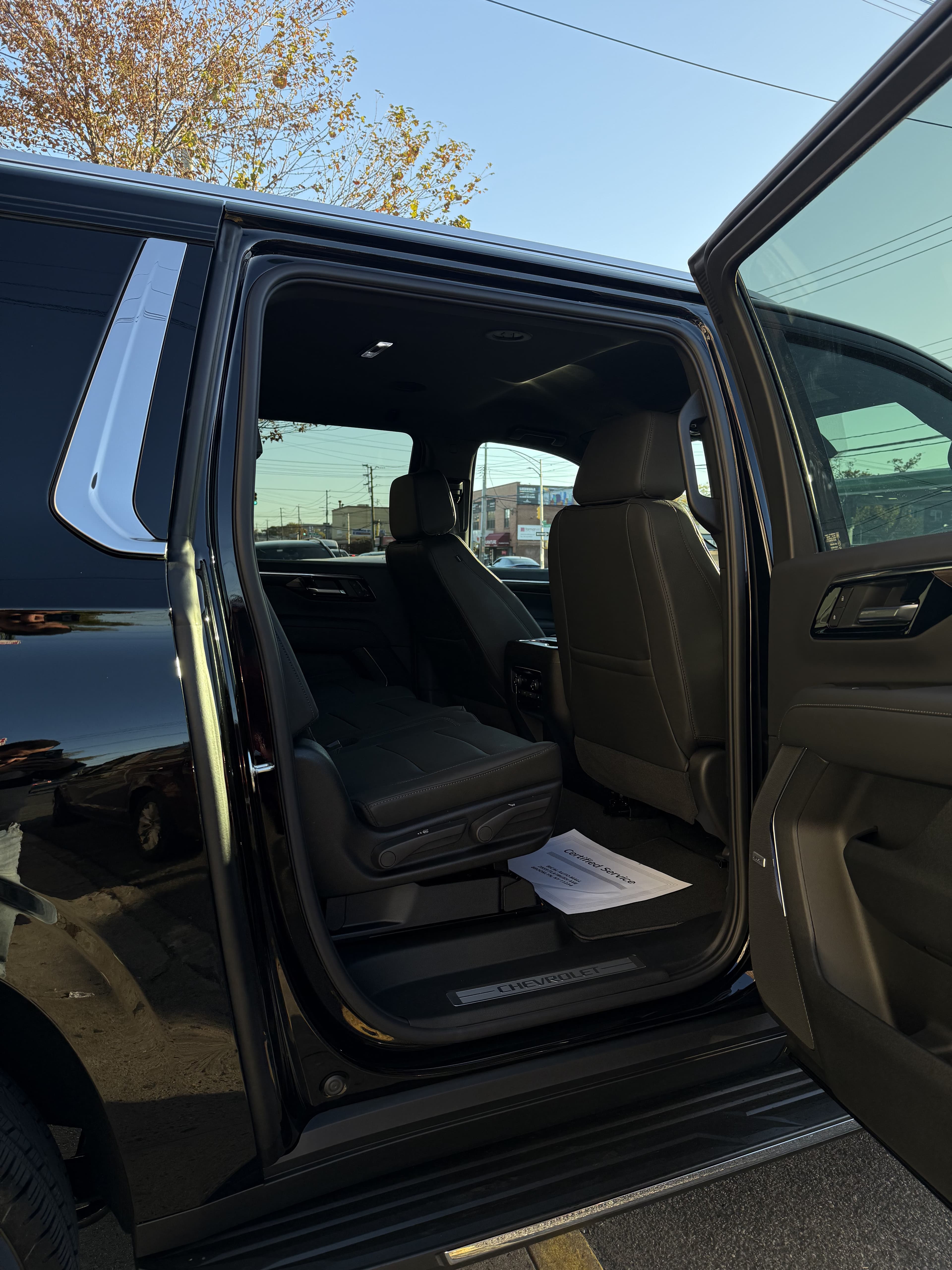 Chevrolet Suburban High Country - Thumbnail 13