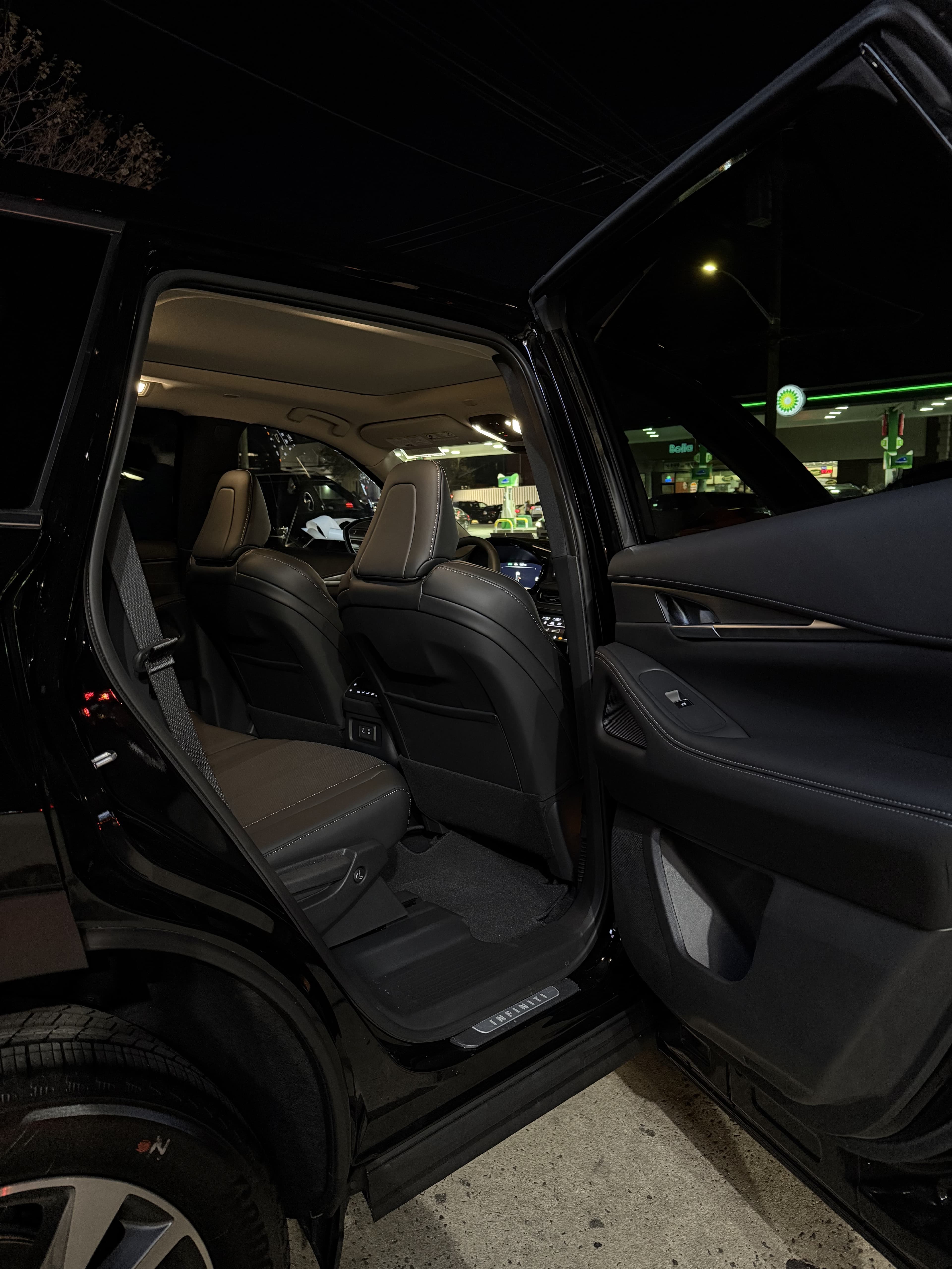 Infiniti QX60 Luxe - Thumbnail 20