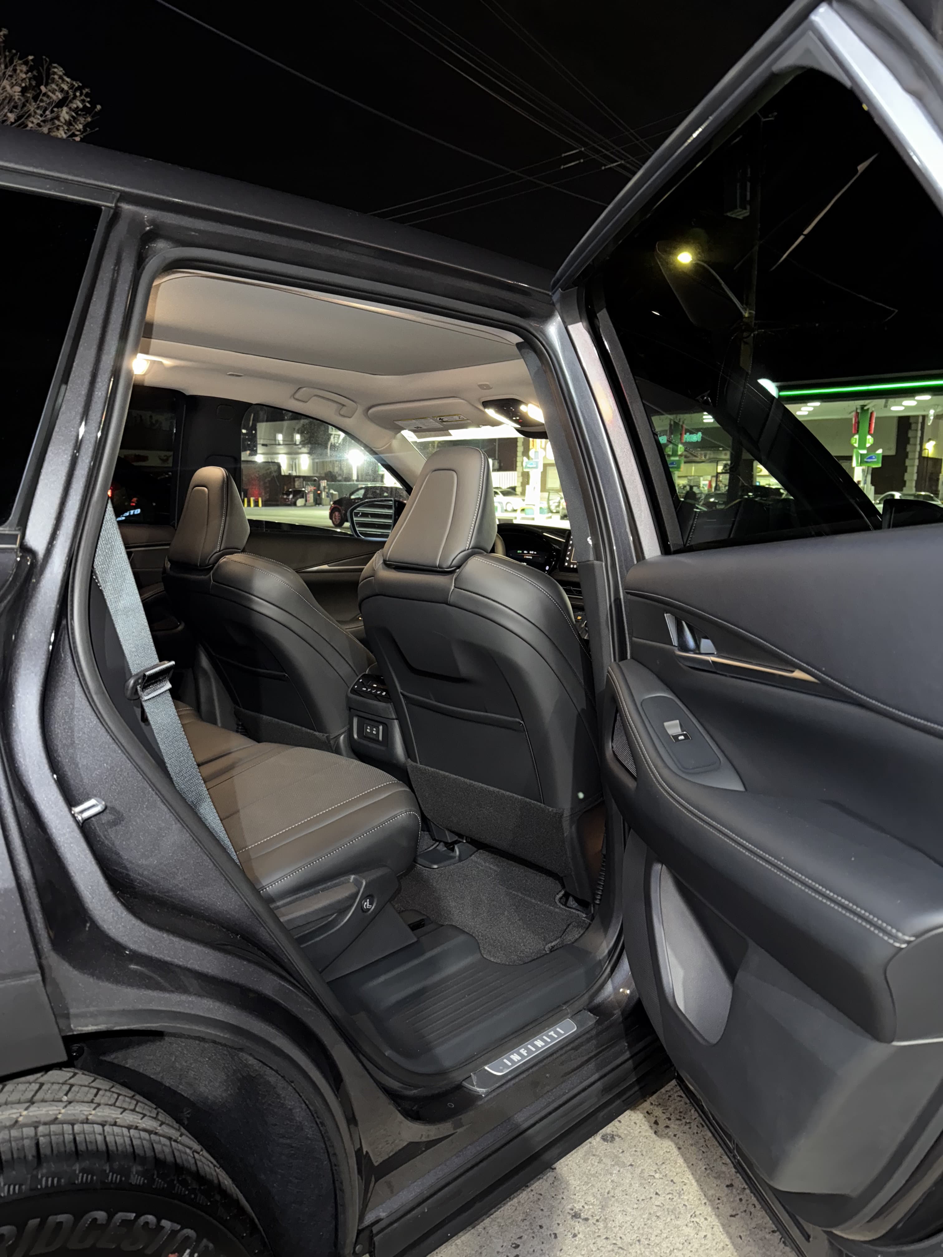 Infiniti QX60 Luxe - Thumbnail 15