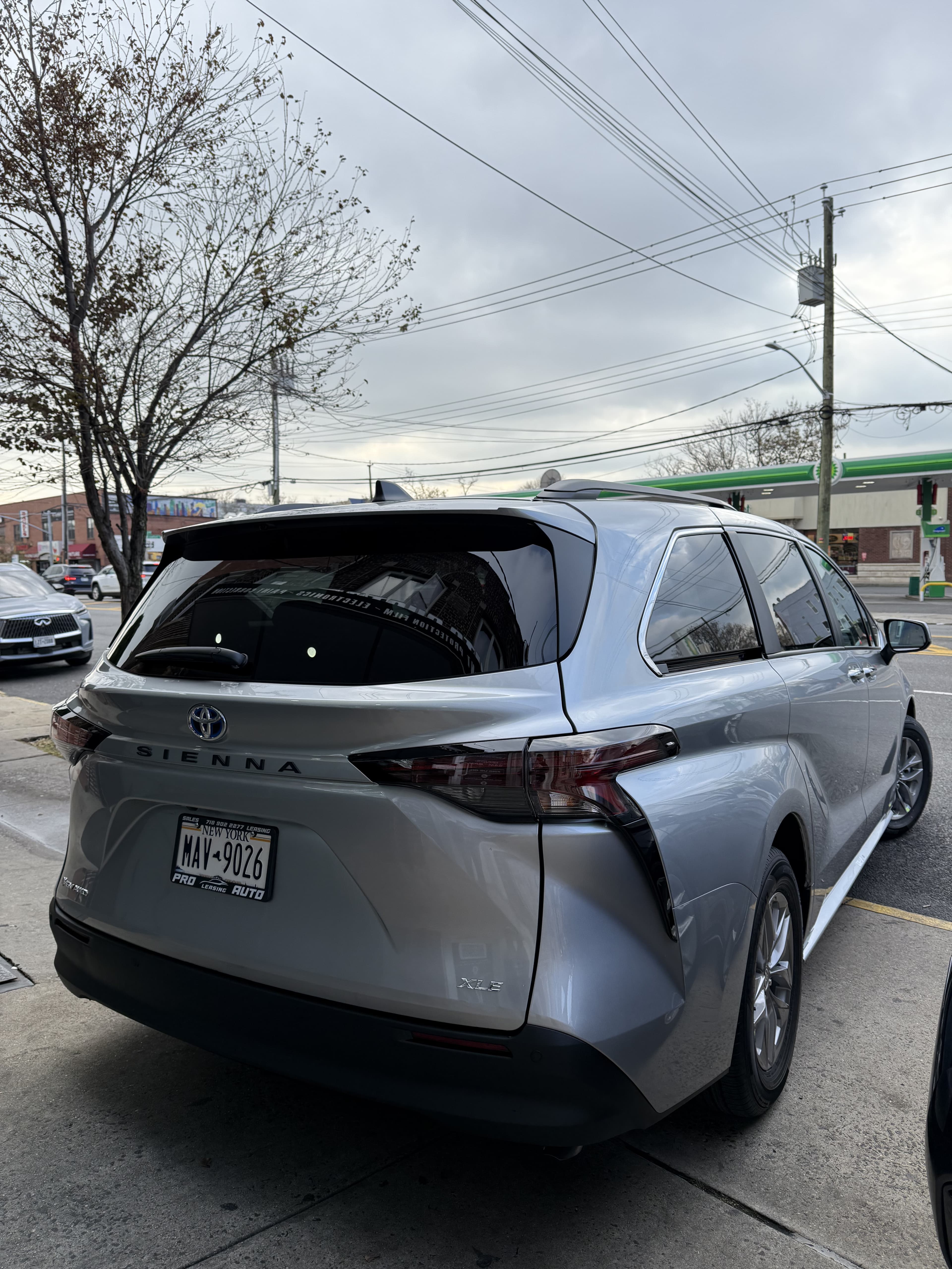 Toyota Sienna XLE - Thumbnail 10