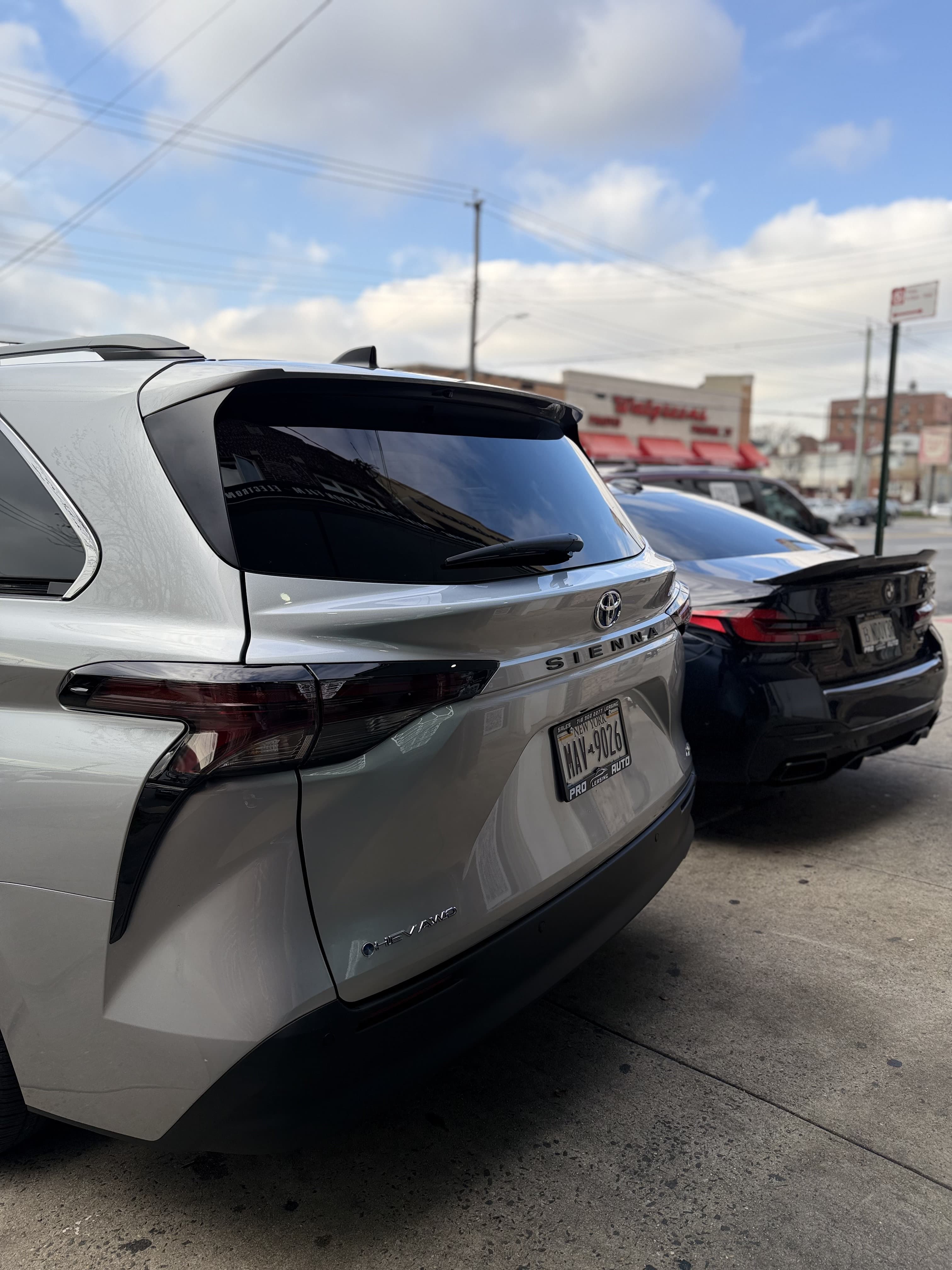 Toyota Sienna XLE - Thumbnail 11