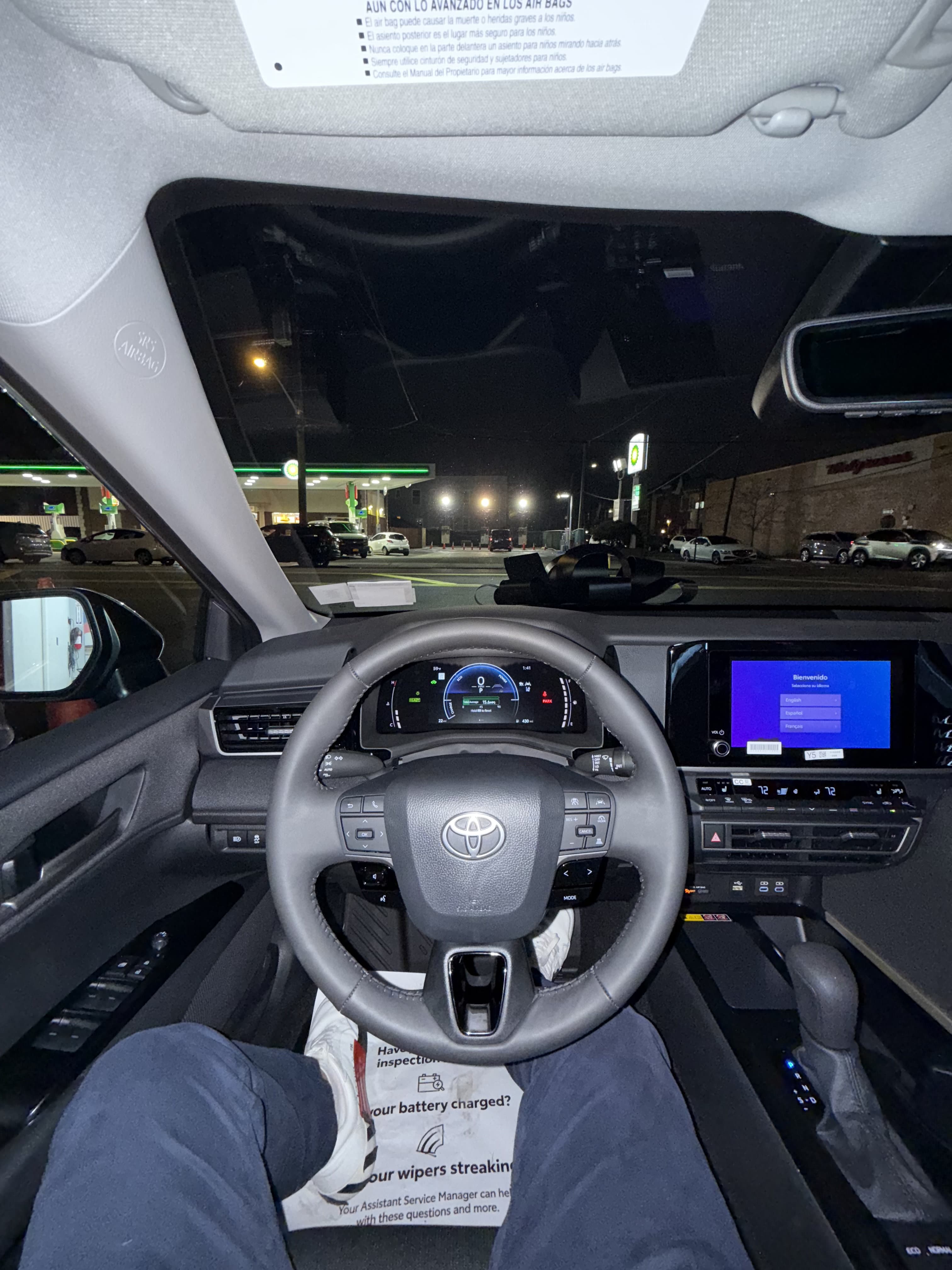 Toyota Camry SE - Thumbnail 9