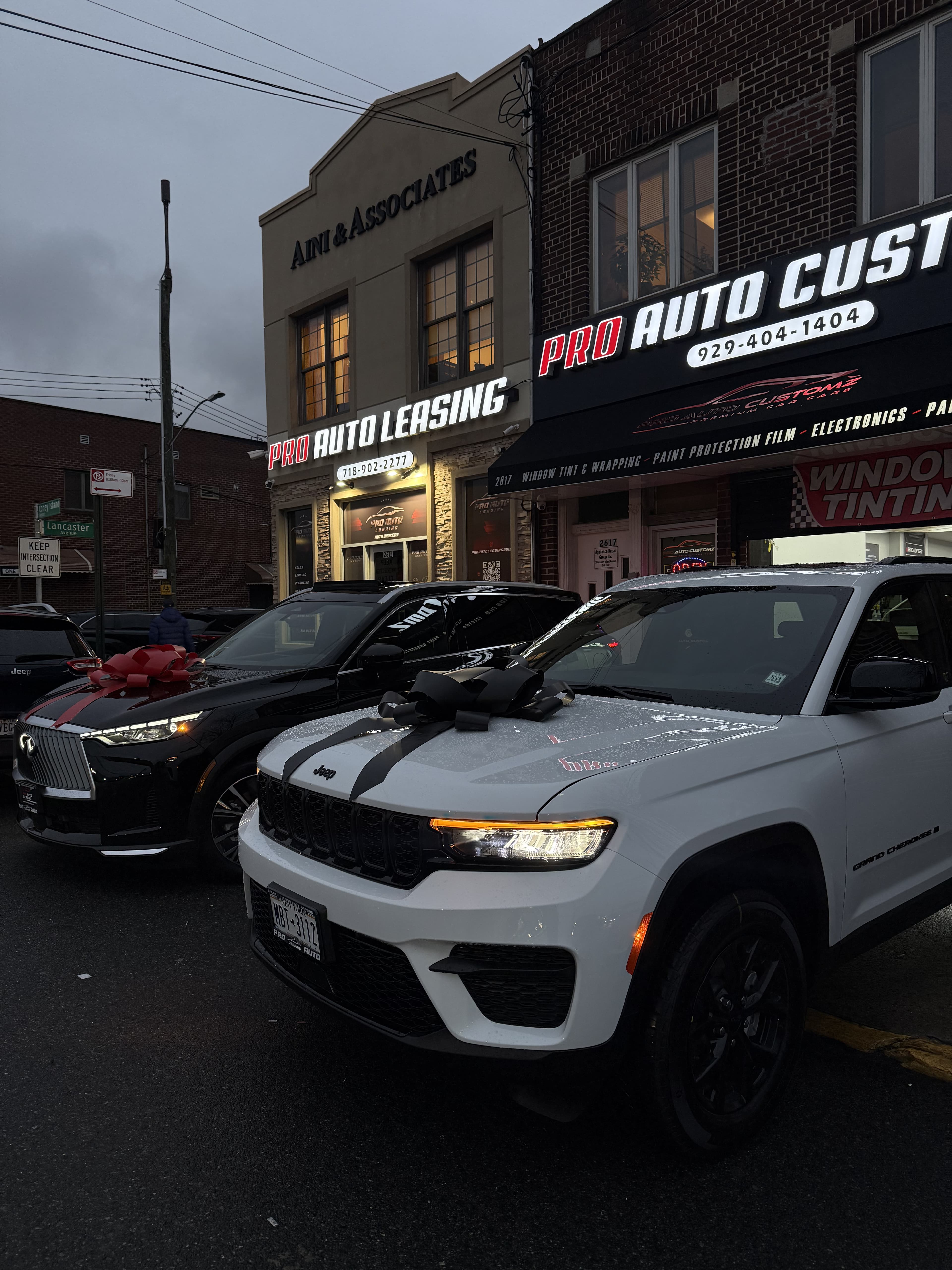 Jeep Grand Cherokee Laredo - Thumbnail 7