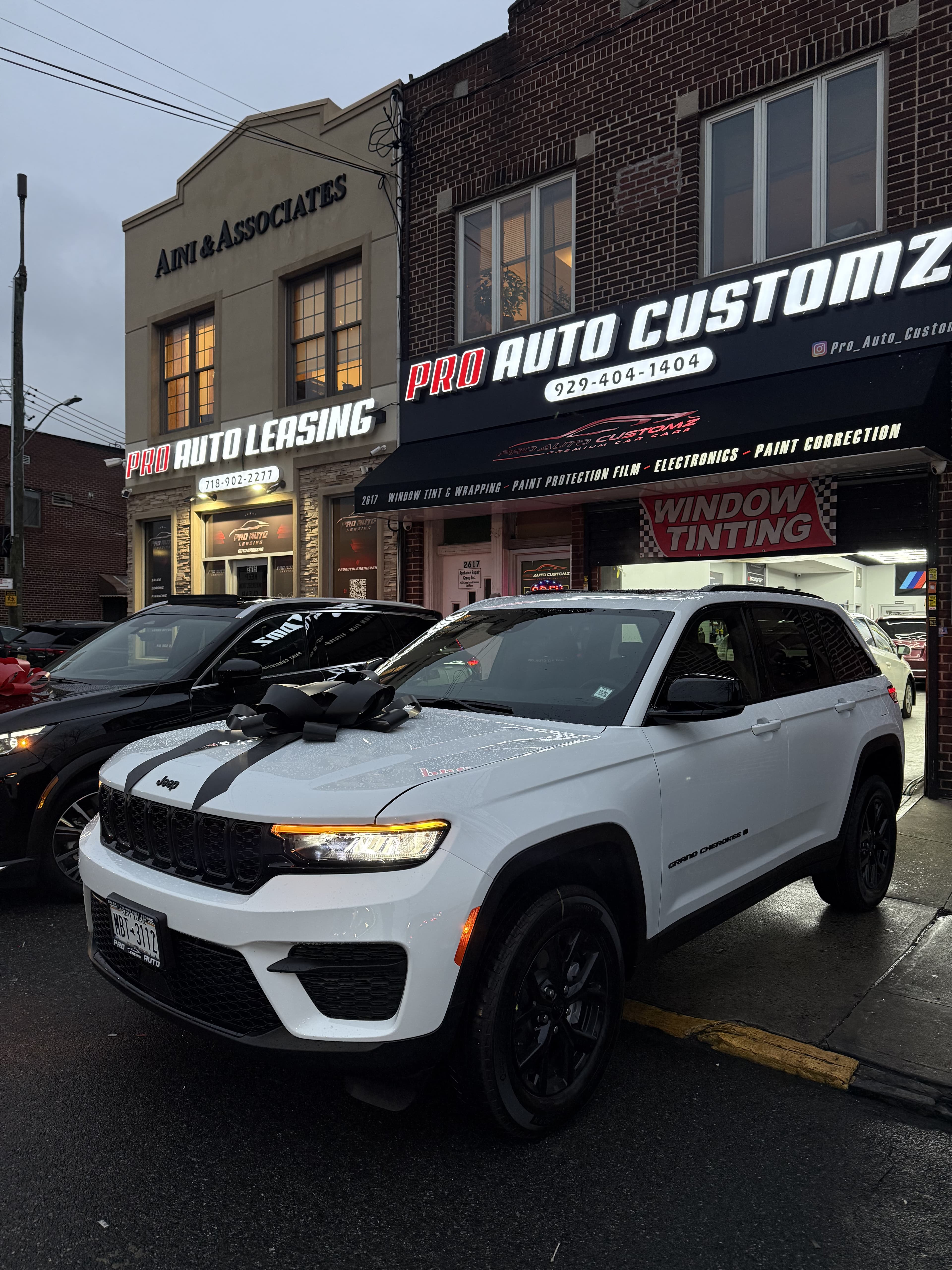 Jeep Grand Cherokee Laredo - View 1